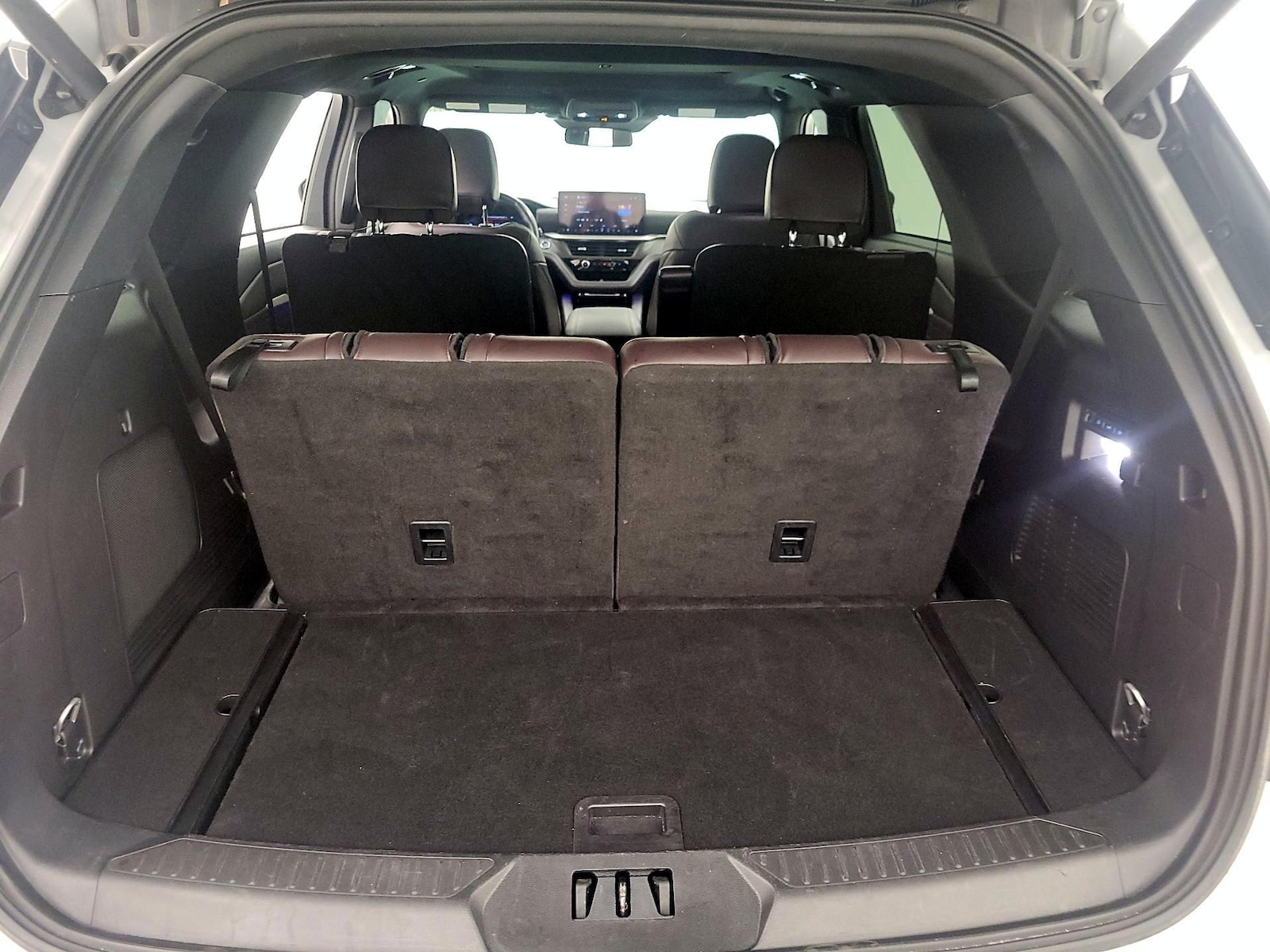 2025 Ford Explorer Platinum - Photo 24
