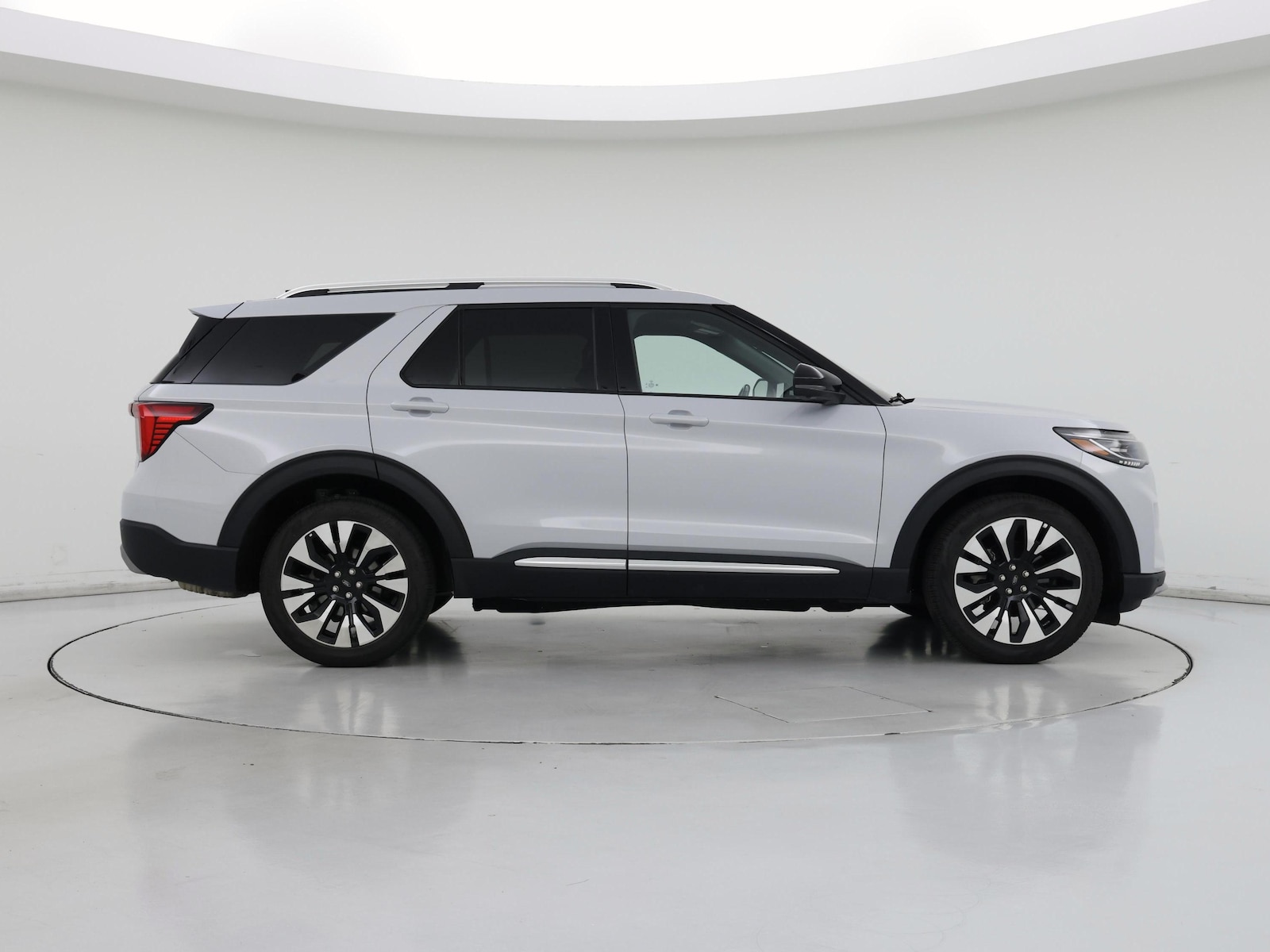 2025 Ford Explorer Platinum - Photo 8