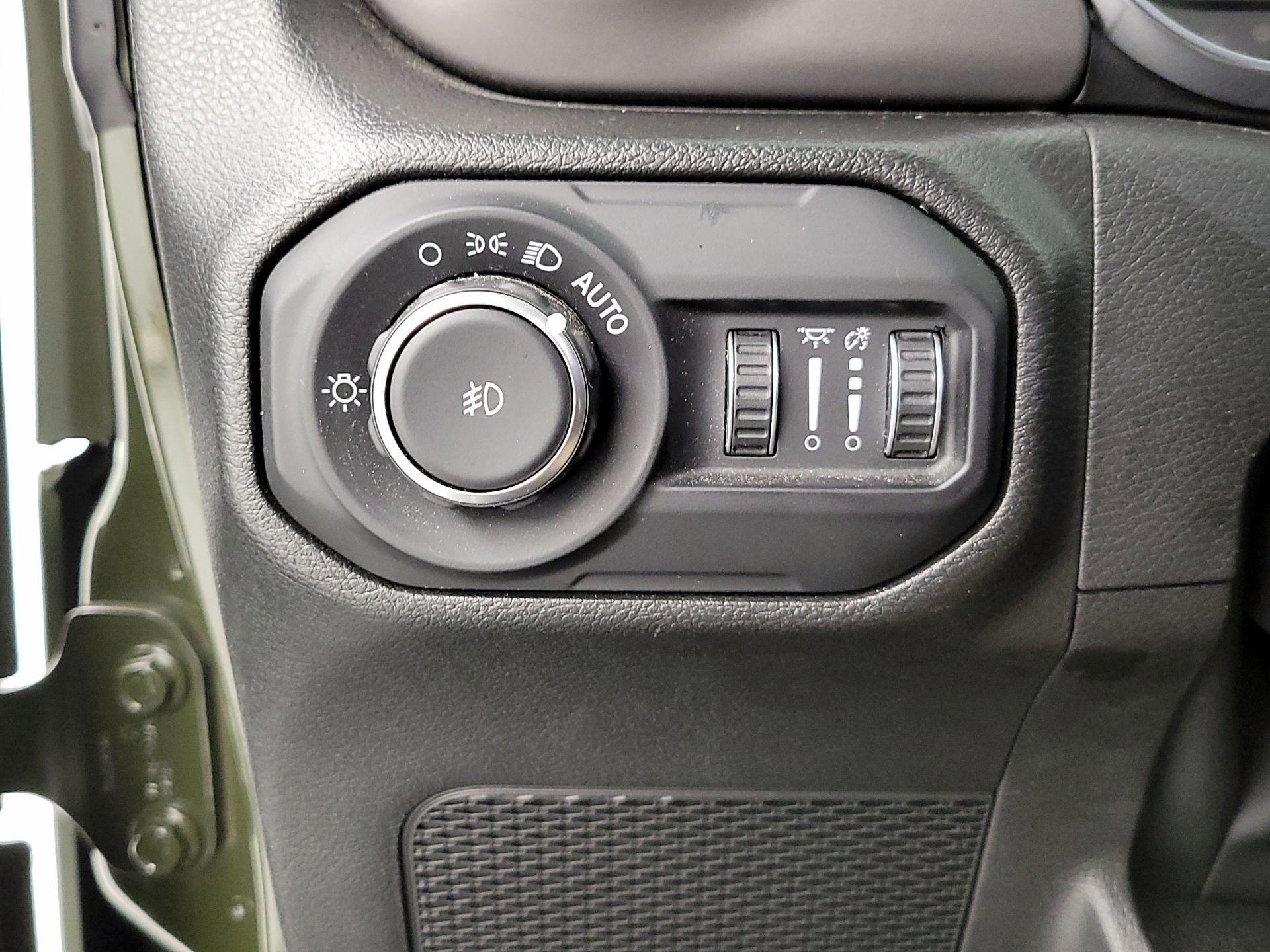 Thumbnail: 2022 Jeep Wrangler - 13