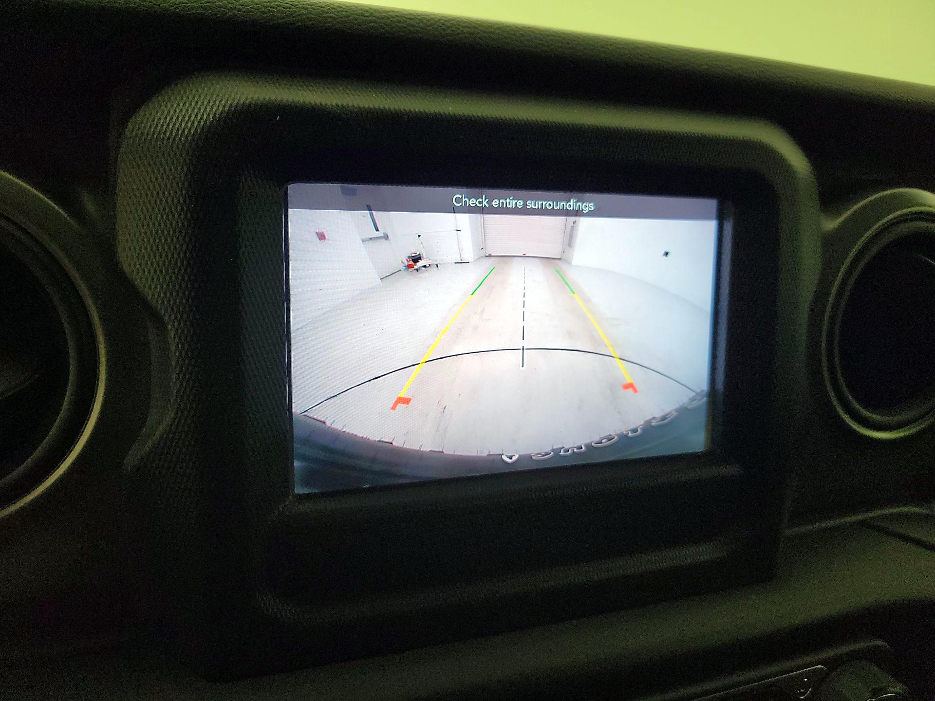 Thumbnail: 2022 Jeep Wrangler - 15