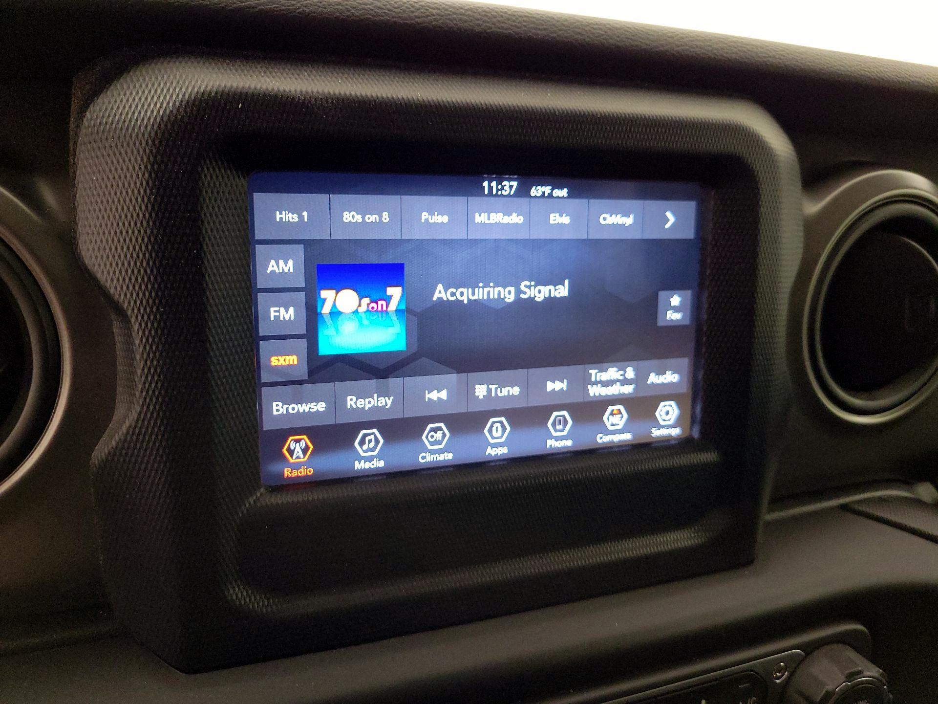 Thumbnail: 2022 Jeep Wrangler - 16