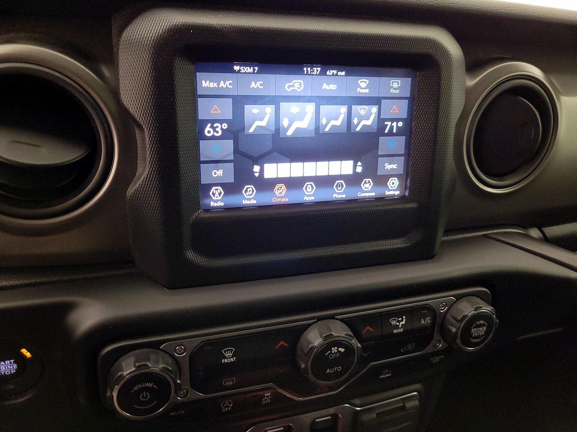 Thumbnail: 2022 Jeep Wrangler - 17