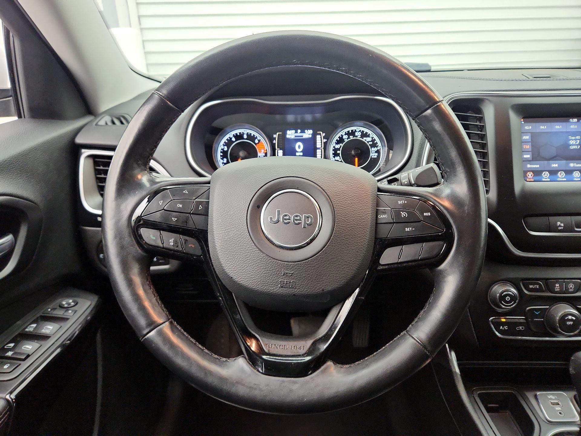 Thumbnail: 2021 Jeep Cherokee - 10