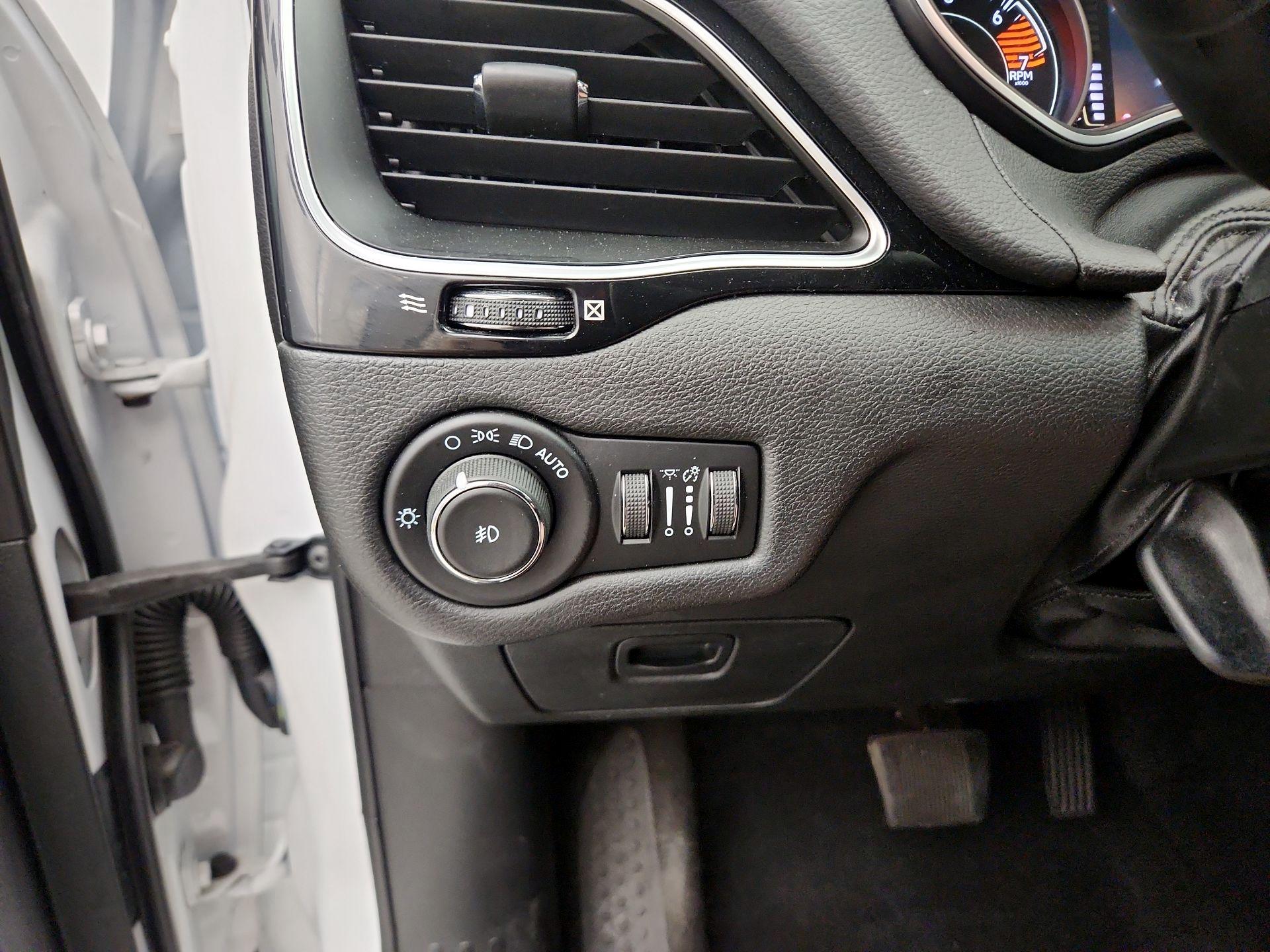 Thumbnail: 2021 Jeep Cherokee - 13