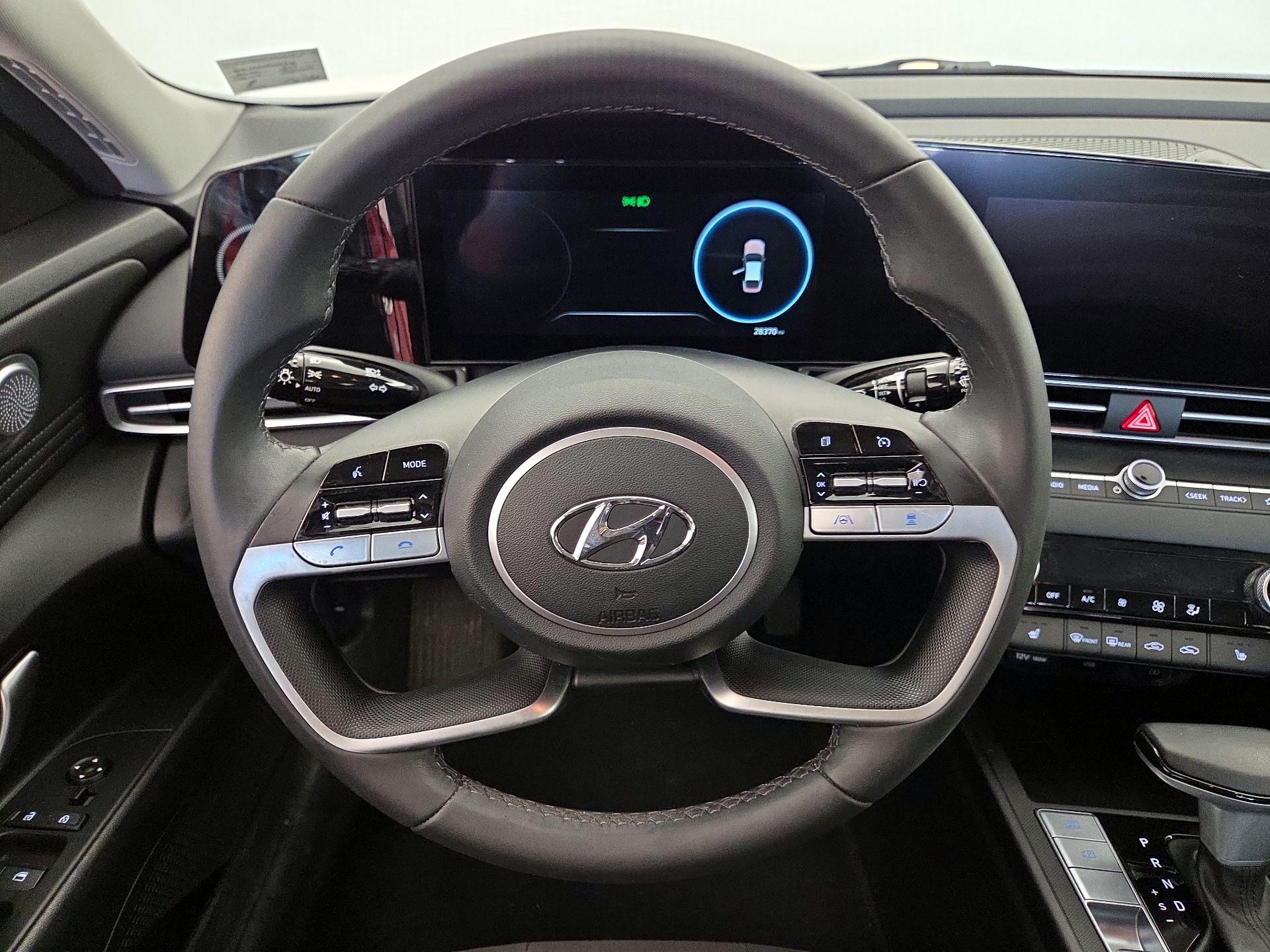 Thumbnail: 2023 Hyundai Elantra - 10