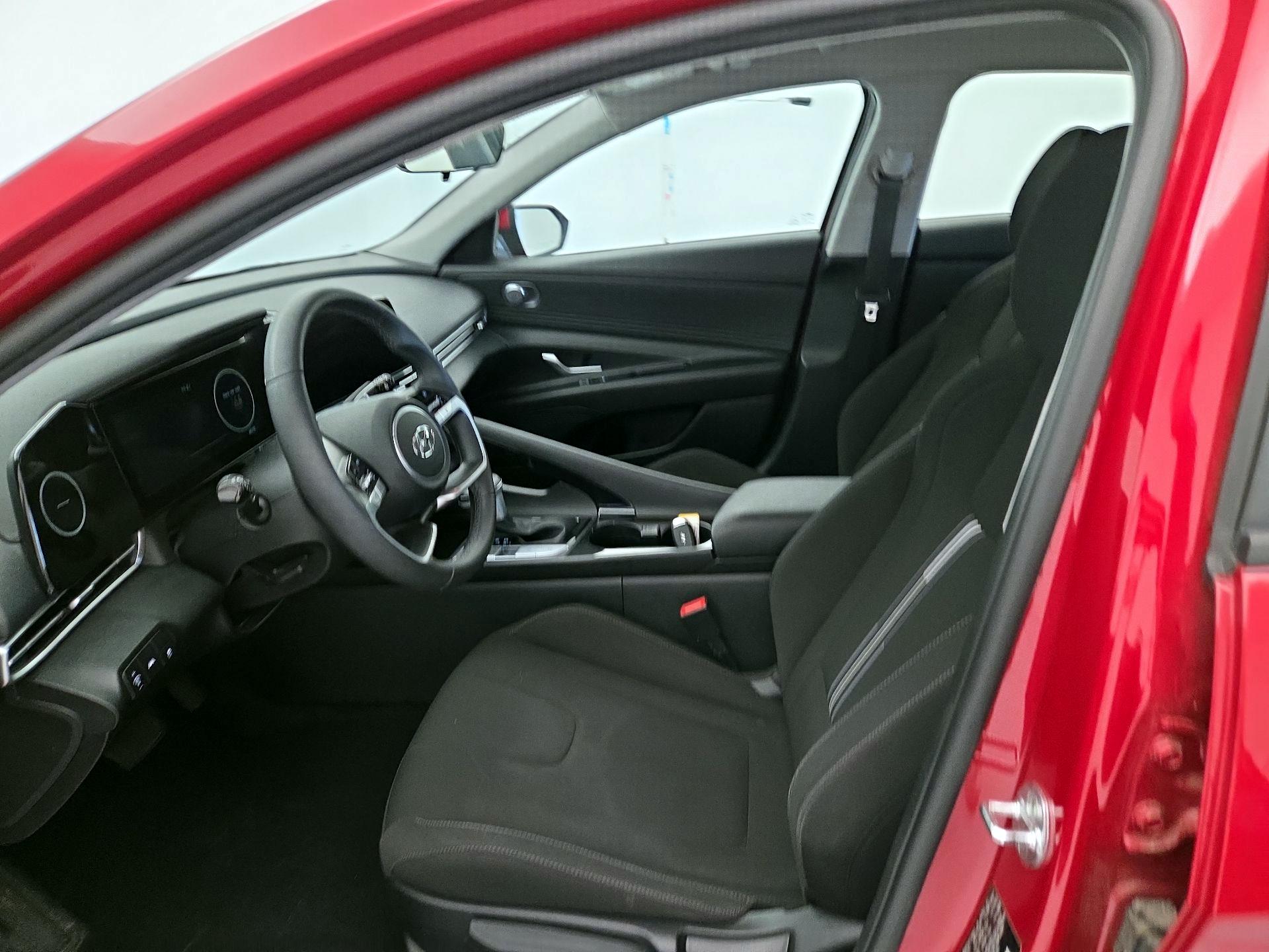 Thumbnail: 2023 Hyundai Elantra - 11