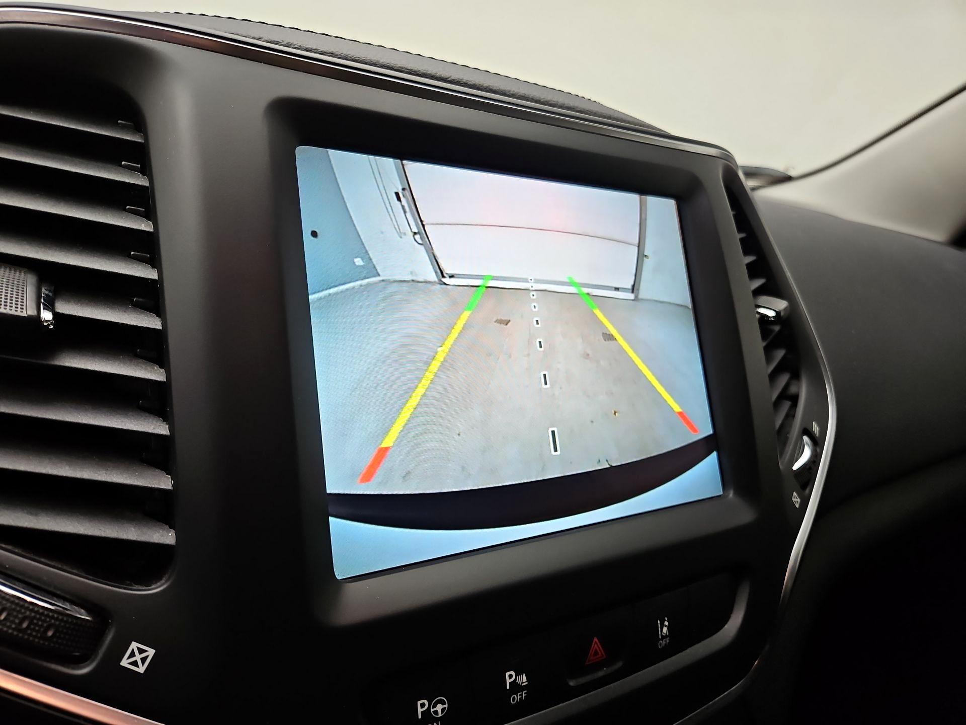 Thumbnail: 2023 Jeep Cherokee - 13