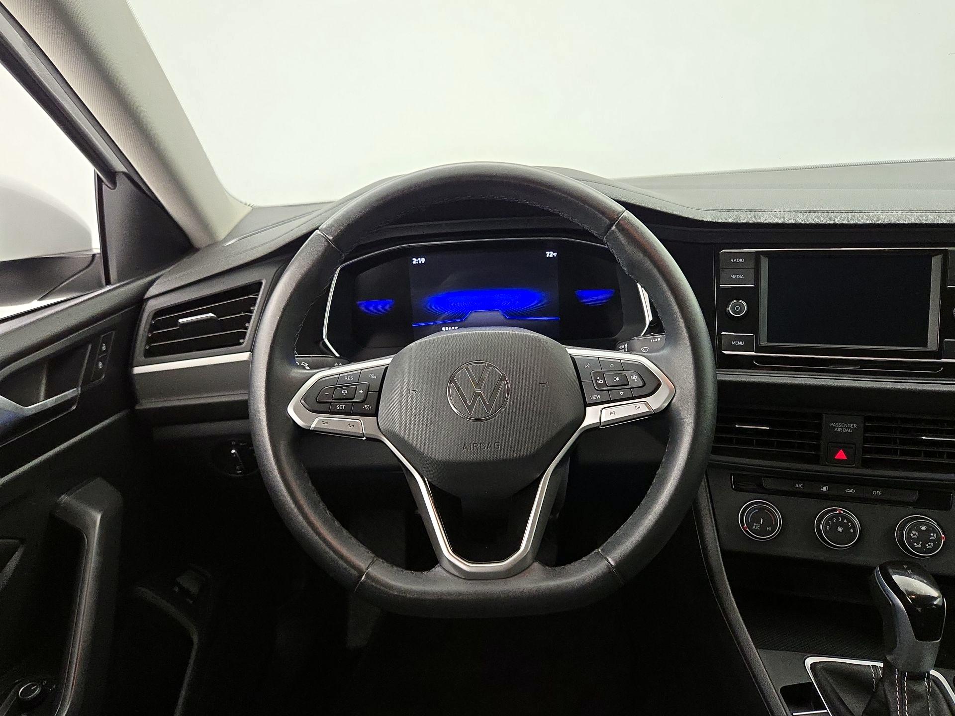 Thumbnail: 2024 Volkswagen Jetta - 10