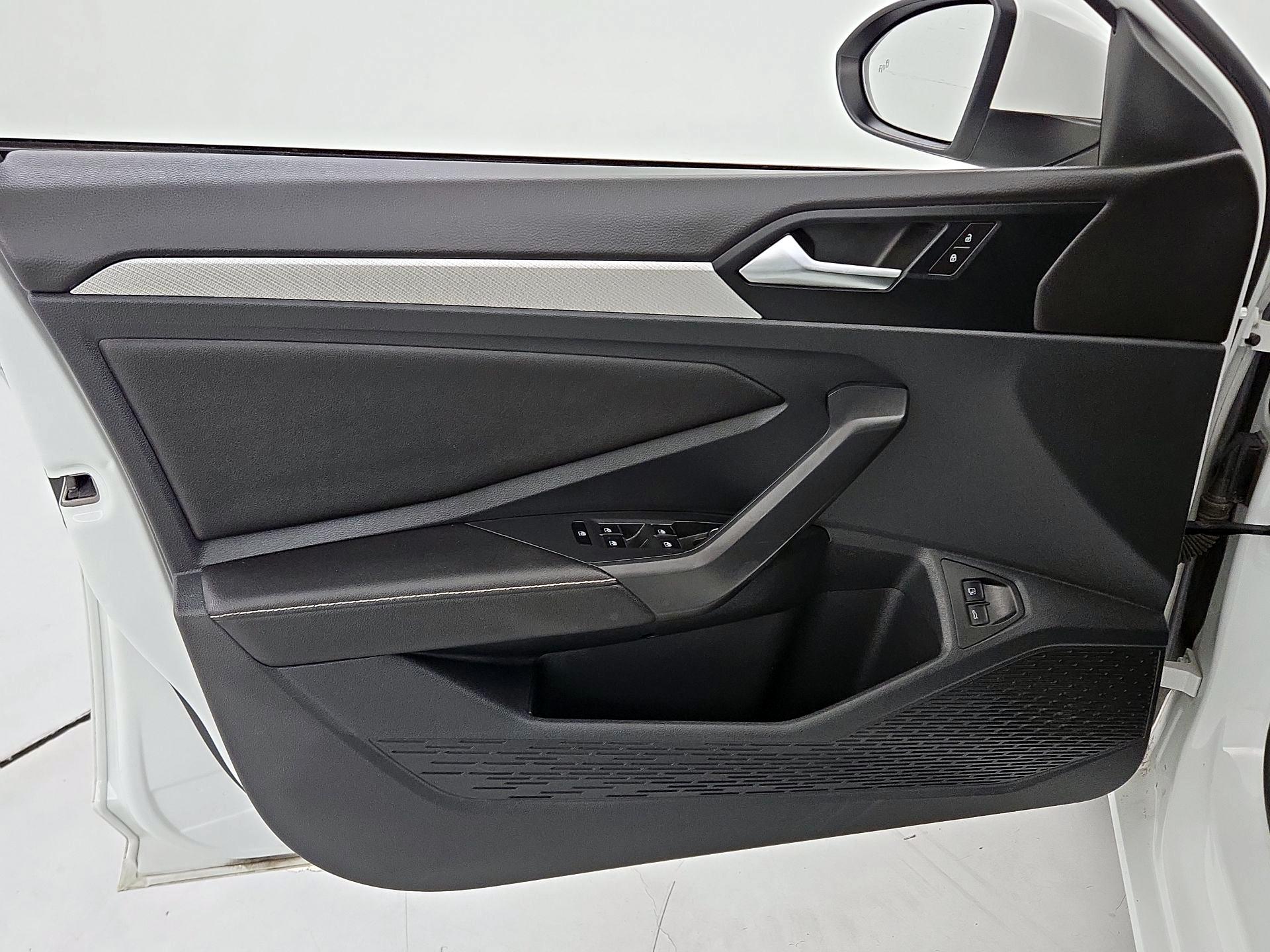 Thumbnail: 2024 Volkswagen Jetta - 12