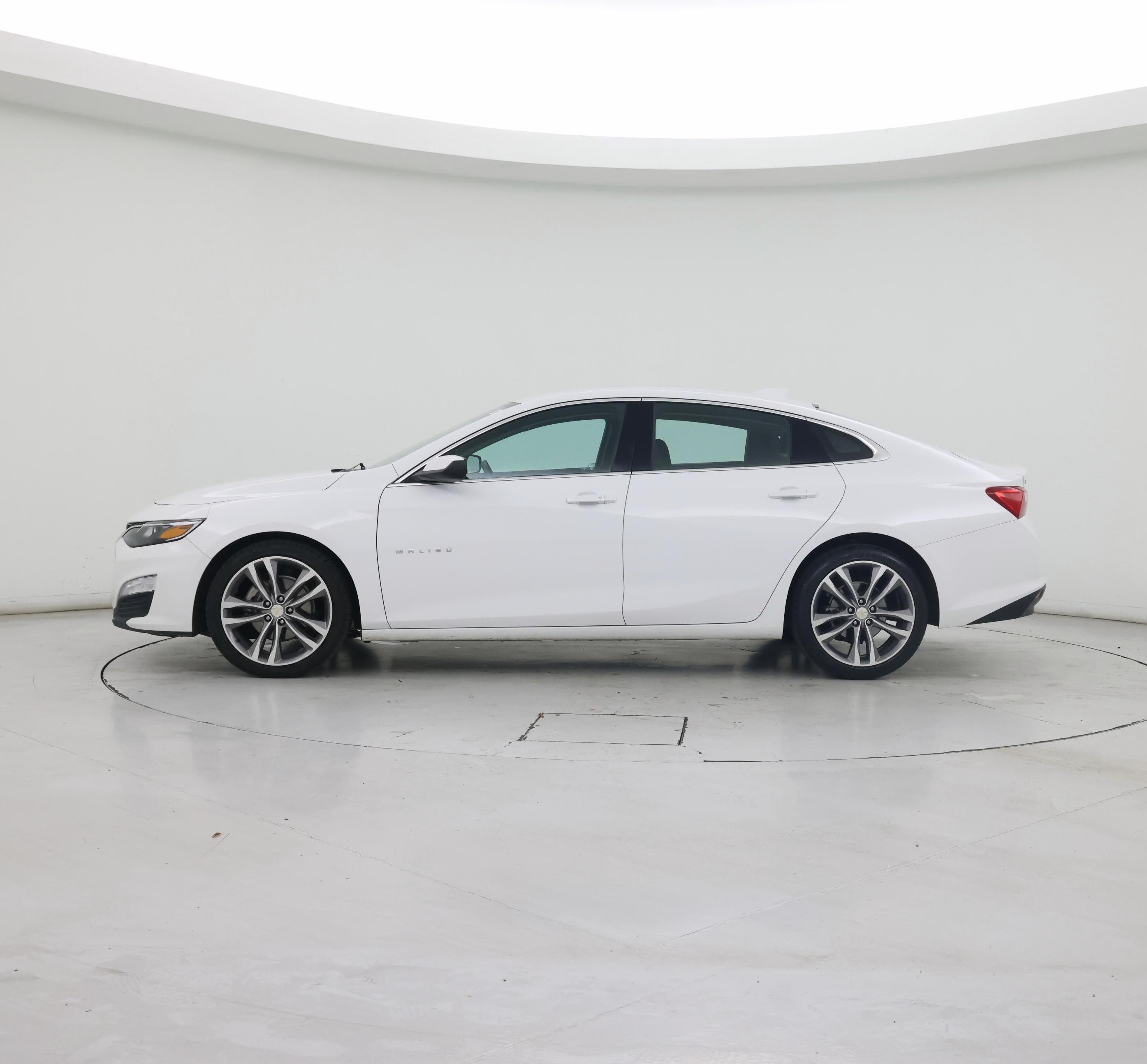 Thumbnail: 2023 Chevrolet Malibu - 3