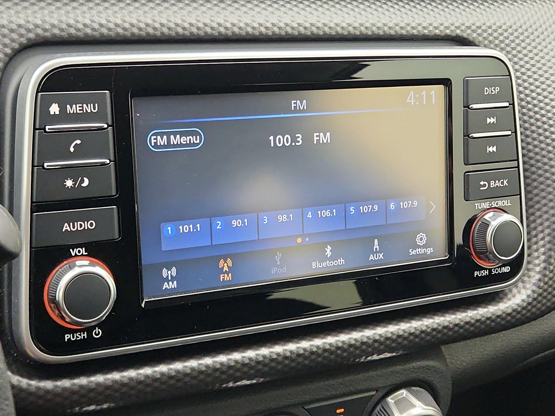 Thumbnail: 2020 Nissan Kicks - 15