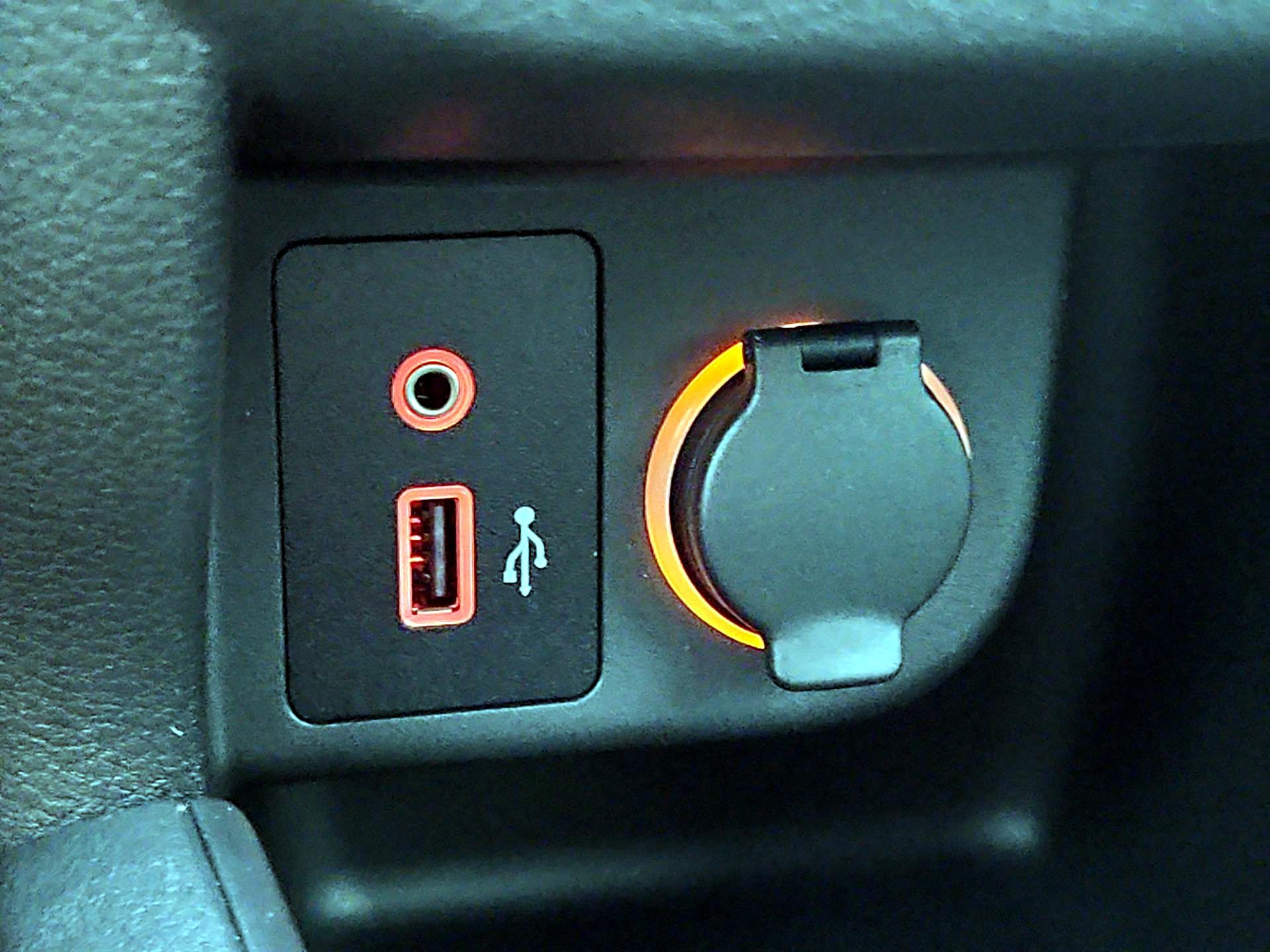 Thumbnail: 2020 Nissan Kicks - 18