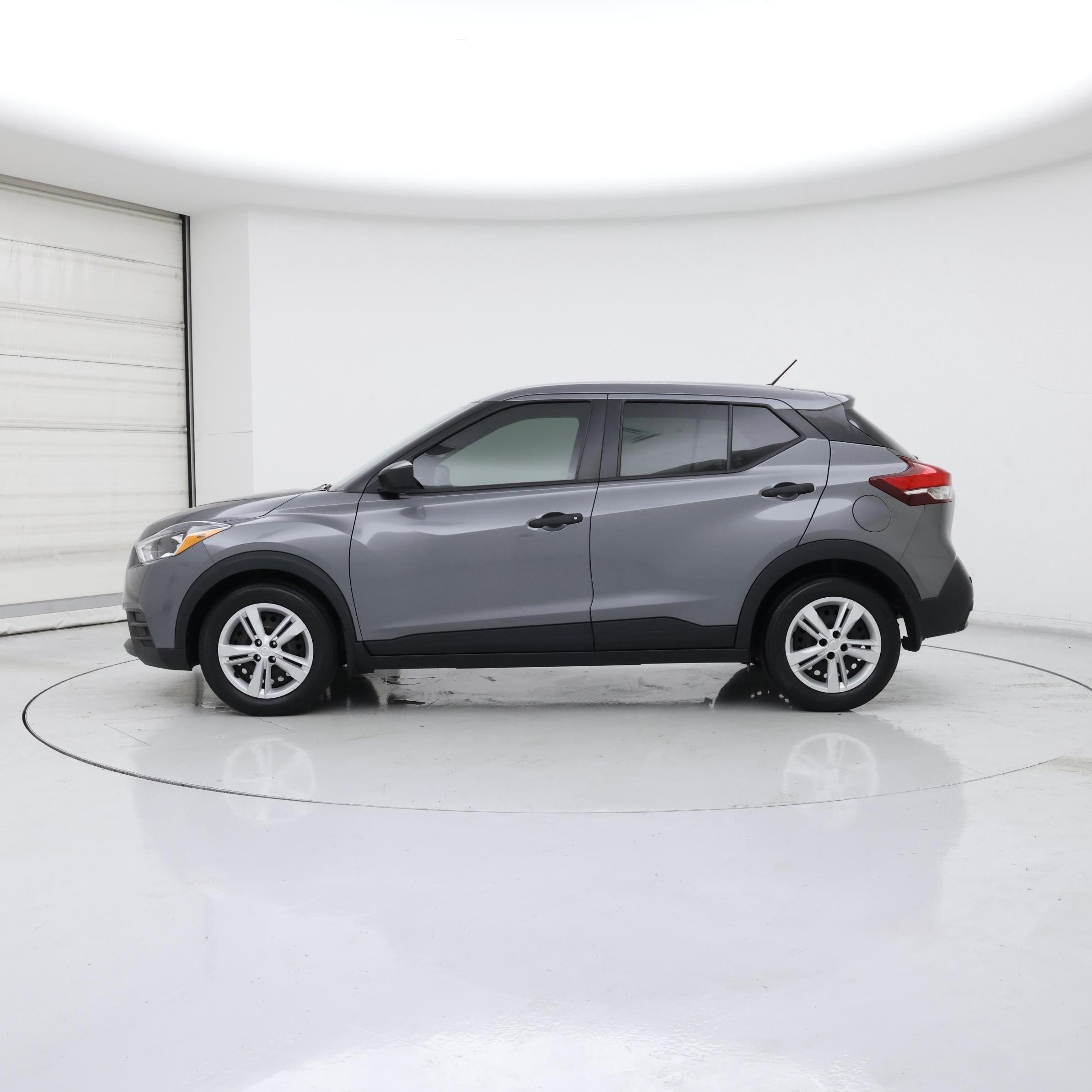 Thumbnail: 2020 Nissan Kicks - 3