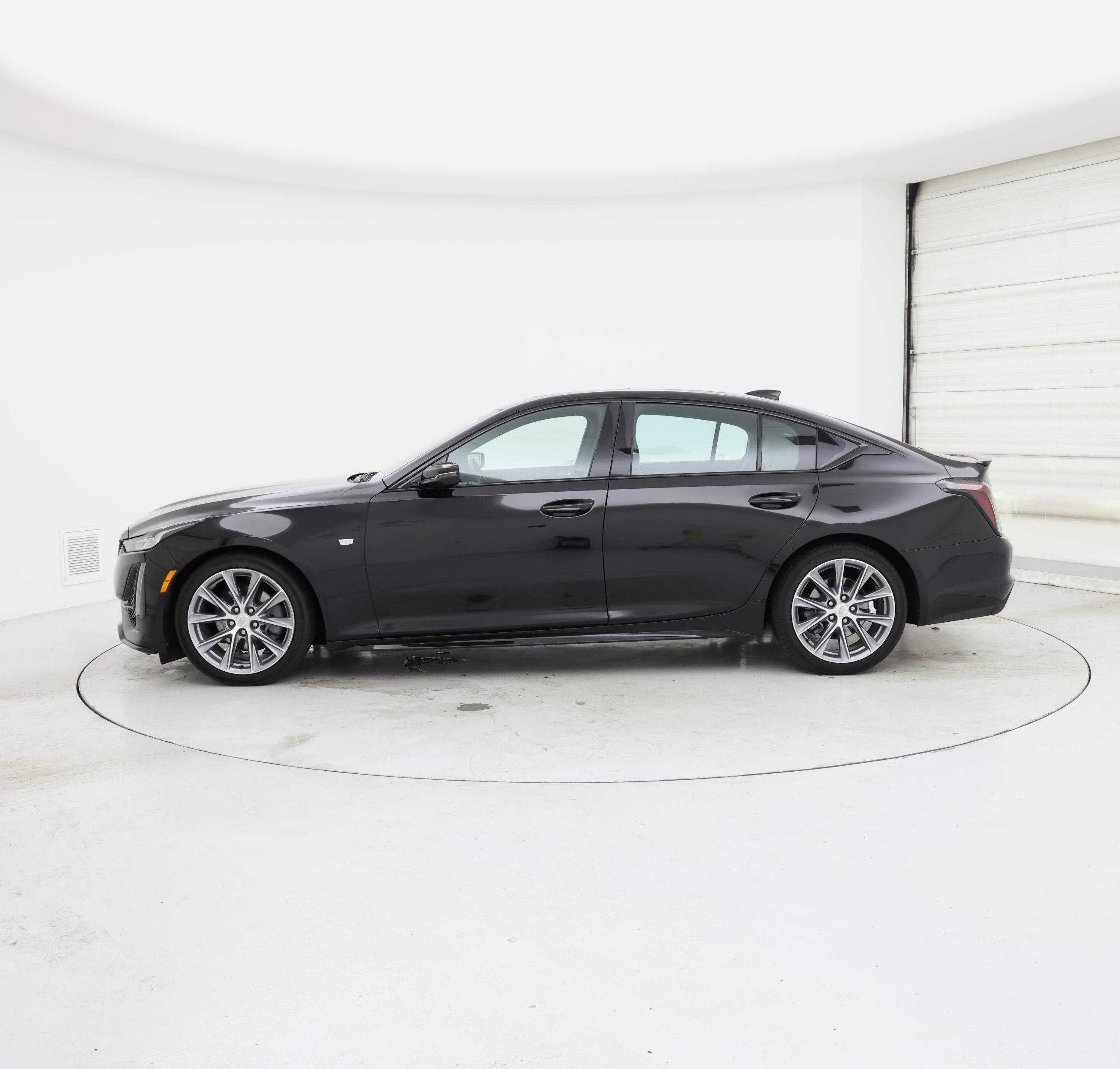 Thumbnail: 2023 Cadillac CT5 - 3