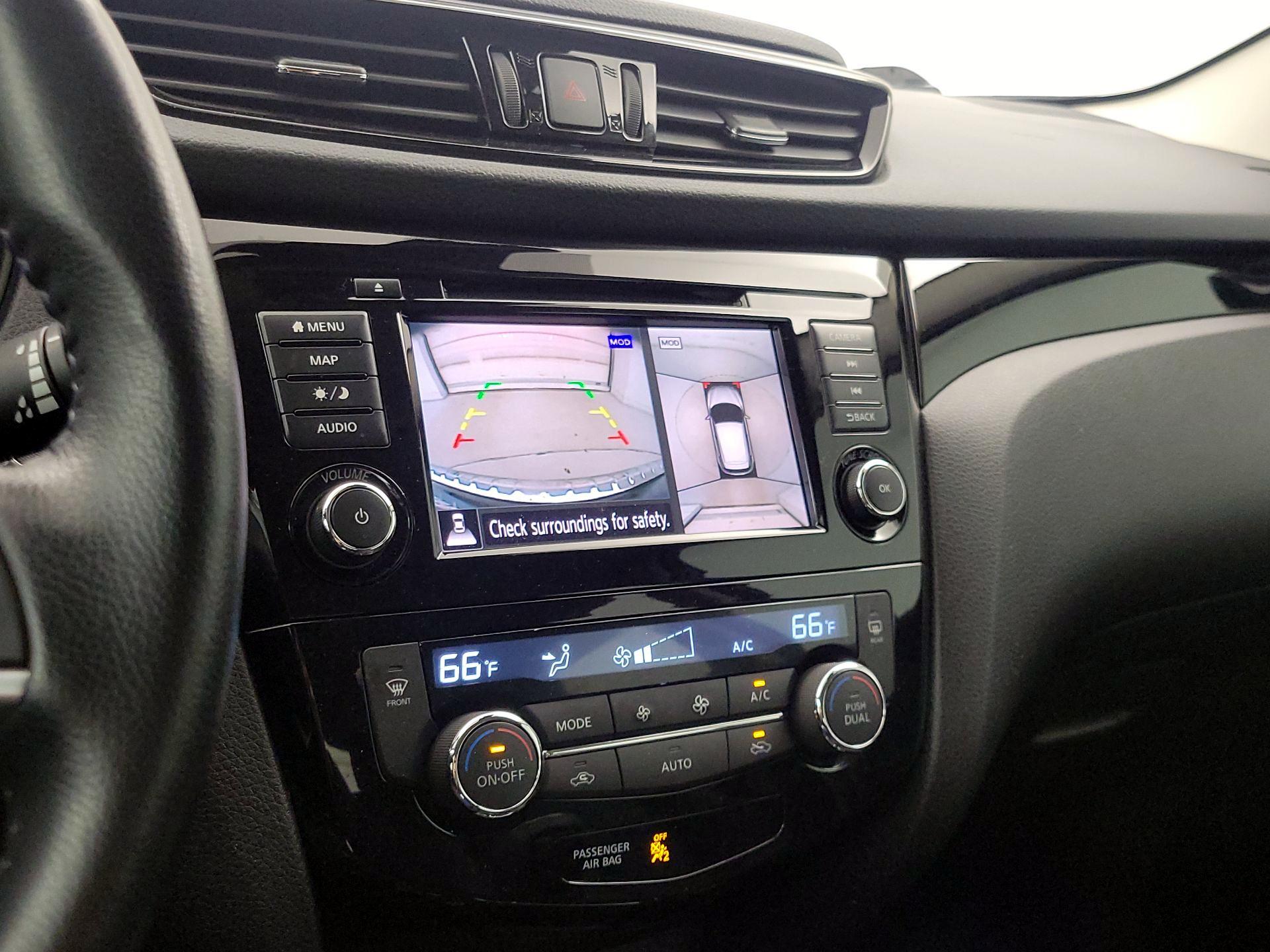 Thumbnail: 2022 Nissan Rogue Sport - 13