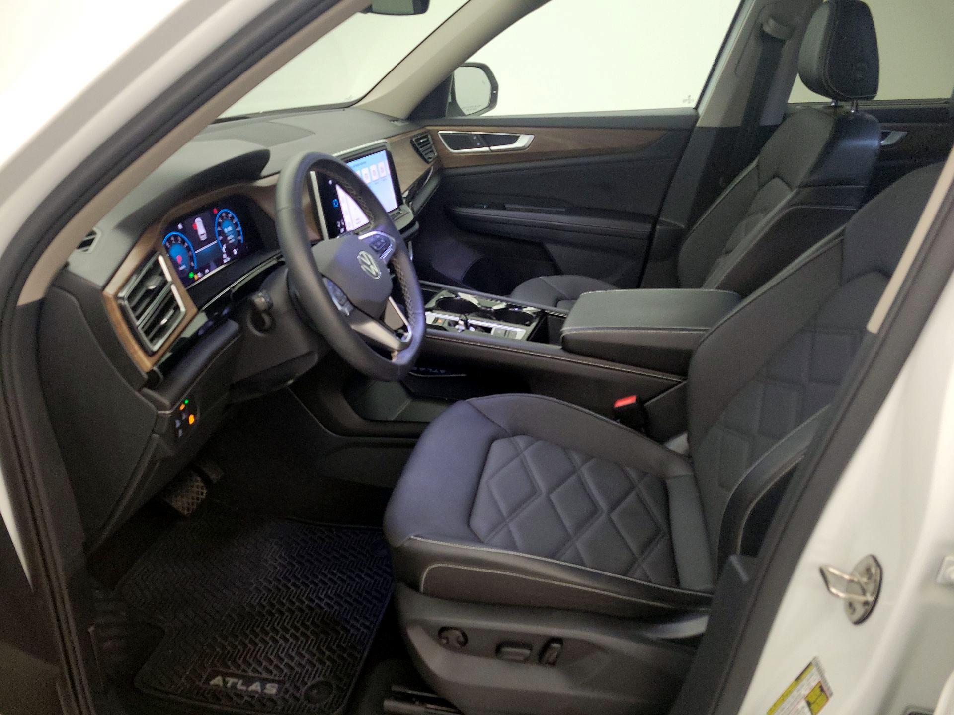 Thumbnail: 2024 Volkswagen Atlas - 11