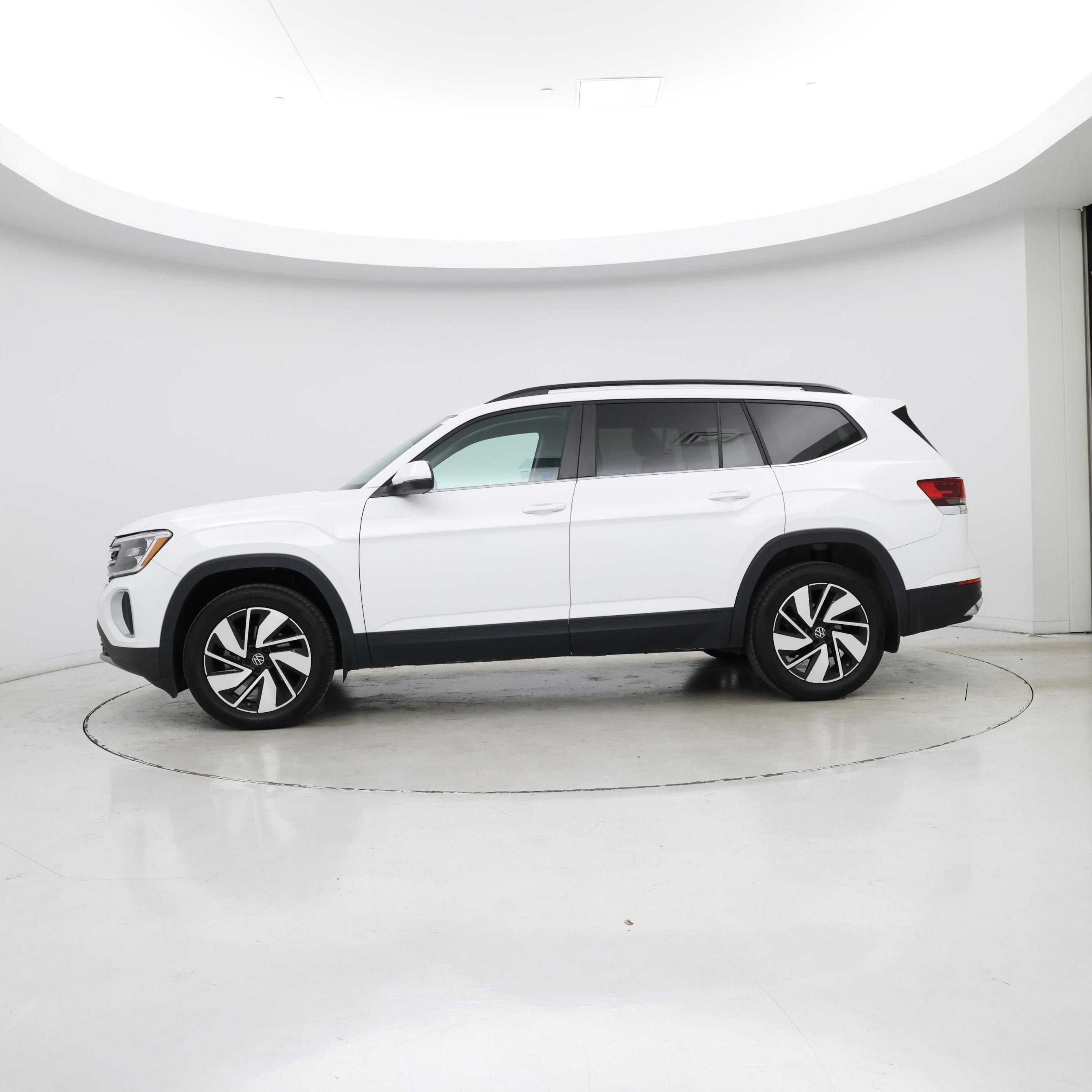 Thumbnail: 2024 Volkswagen Atlas - 3