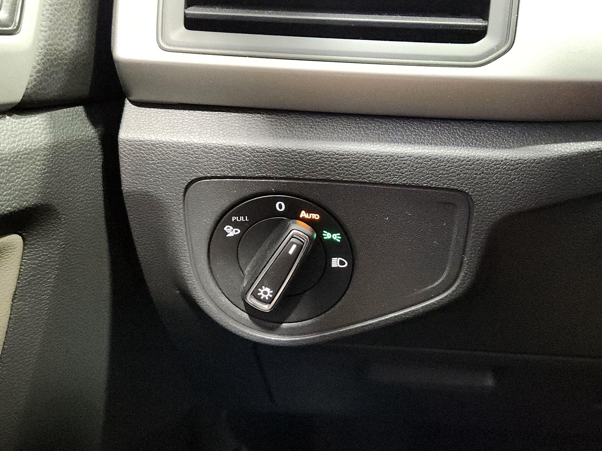 Thumbnail: 2023 Volkswagen Atlas - 13