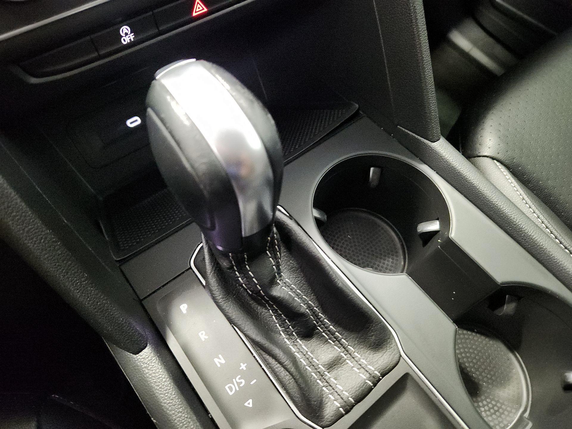 Thumbnail: 2023 Volkswagen Atlas - 17