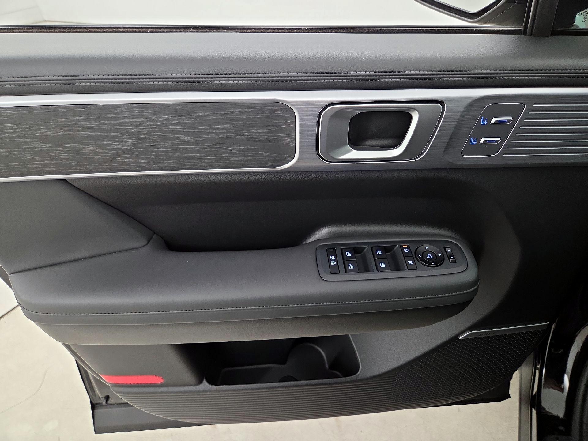 Thumbnail: 2025 Hyundai Santa Fe - 12