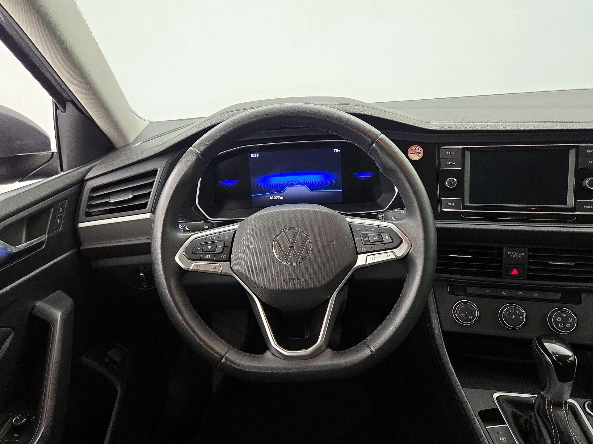 Thumbnail: 2024 Volkswagen Jetta - 10