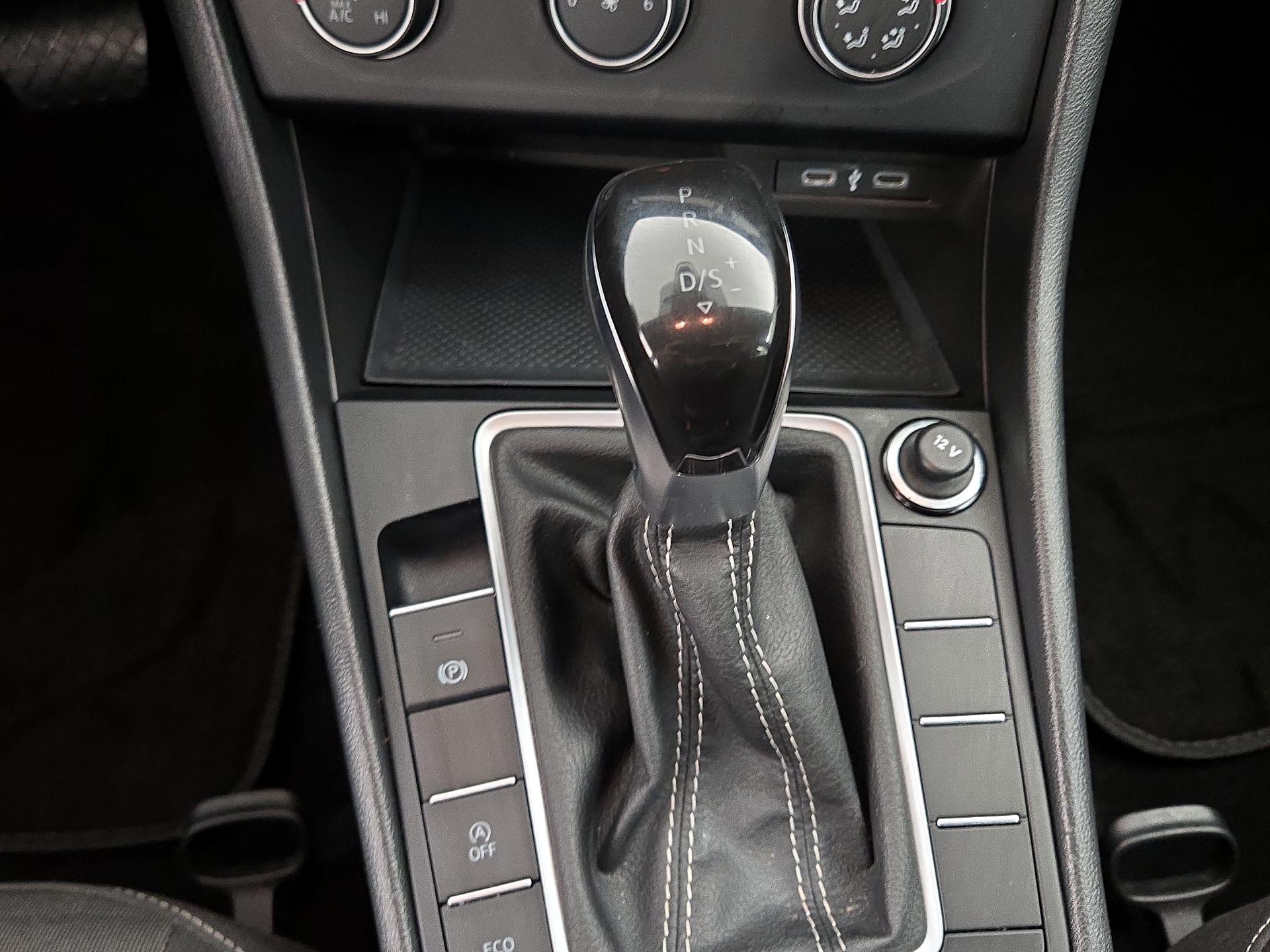 Thumbnail: 2024 Volkswagen Jetta - 17