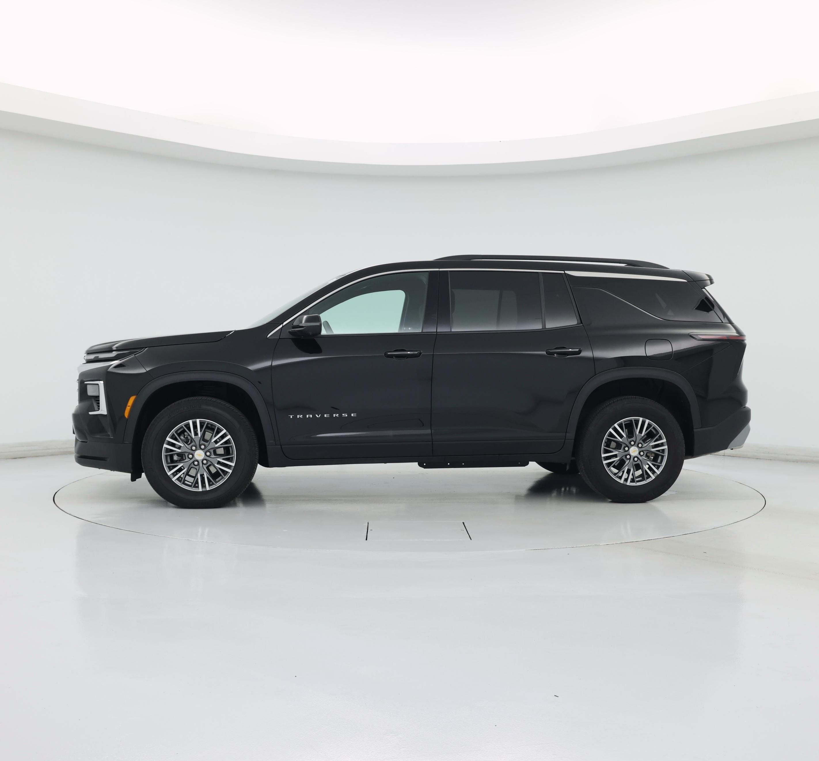 Thumbnail: 2024 Chevrolet Traverse - 3