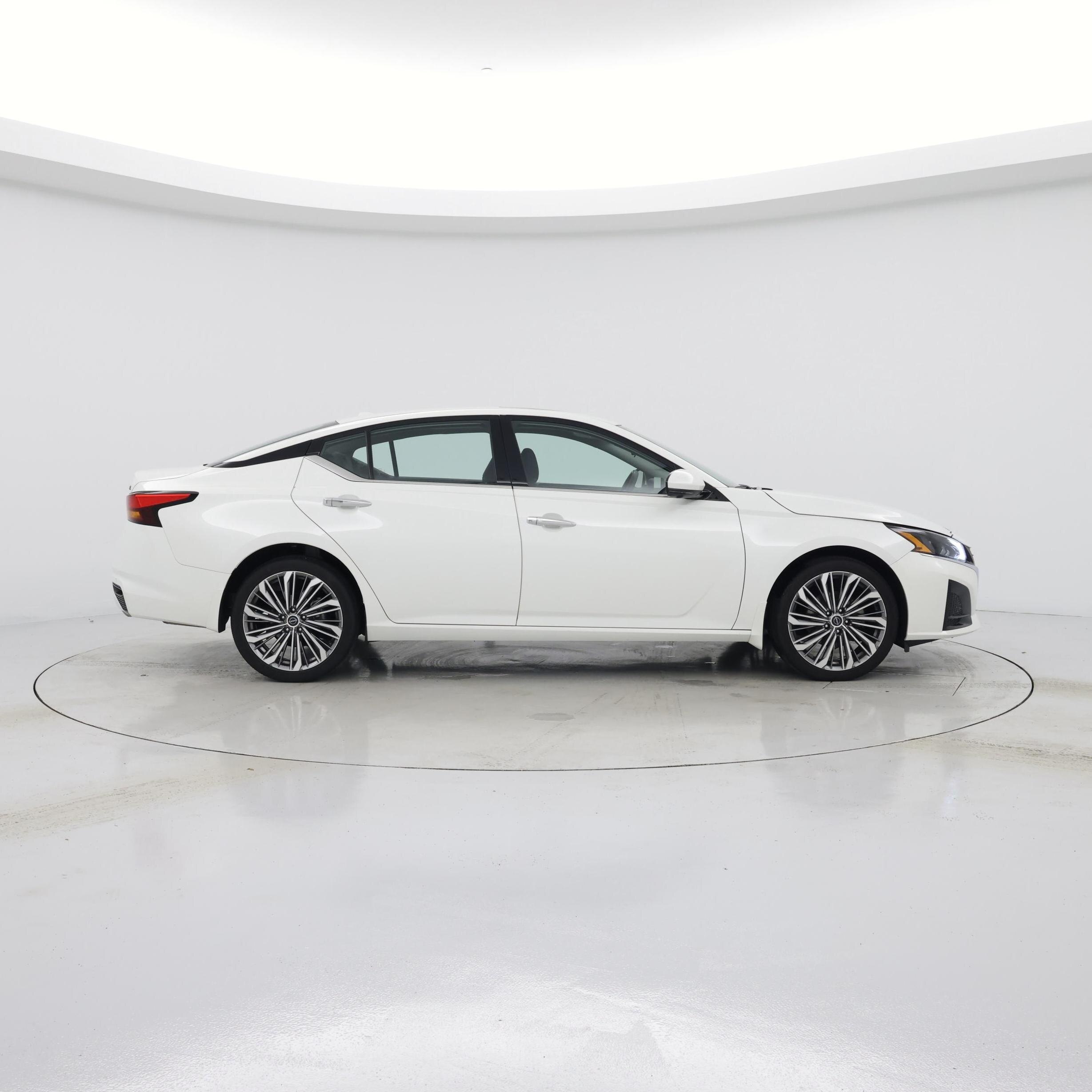 Thumbnail: 2024 Nissan Altima - 7