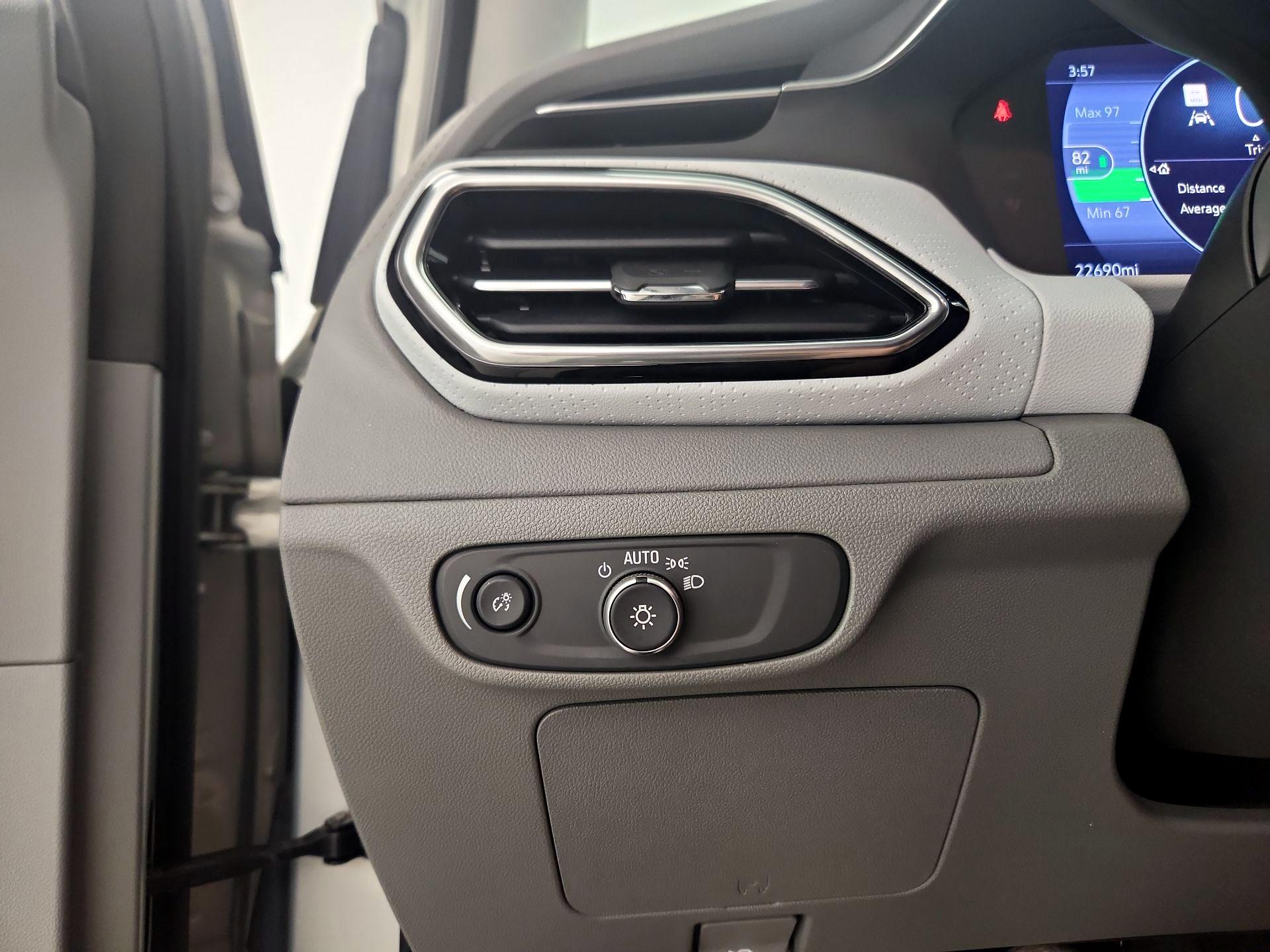 Thumbnail: 2022 Chevrolet Bolt EUV - 13