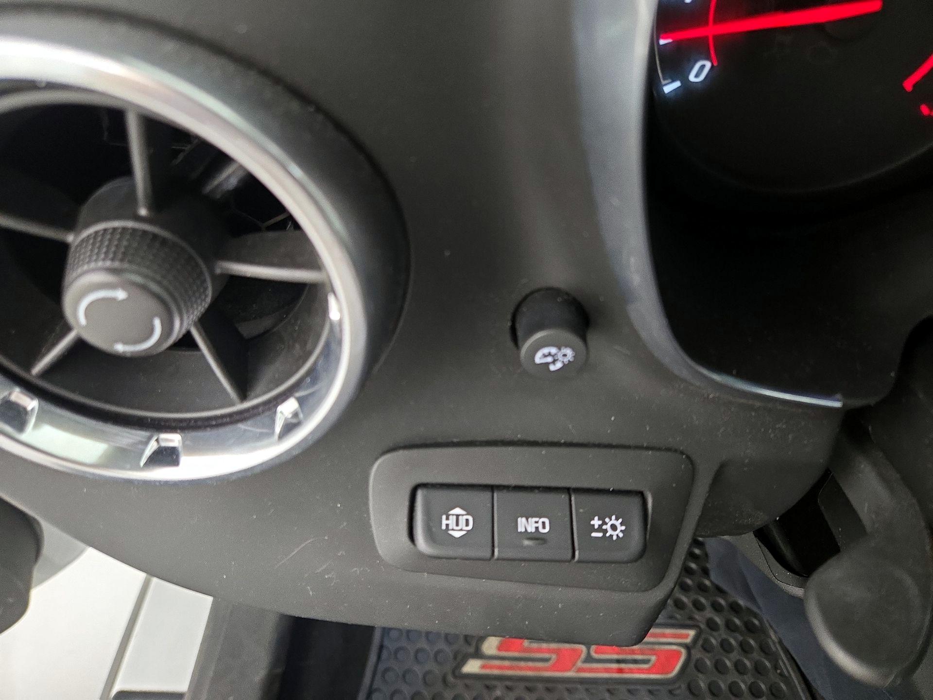 Thumbnail: 2020 Chevrolet Camaro - 13
