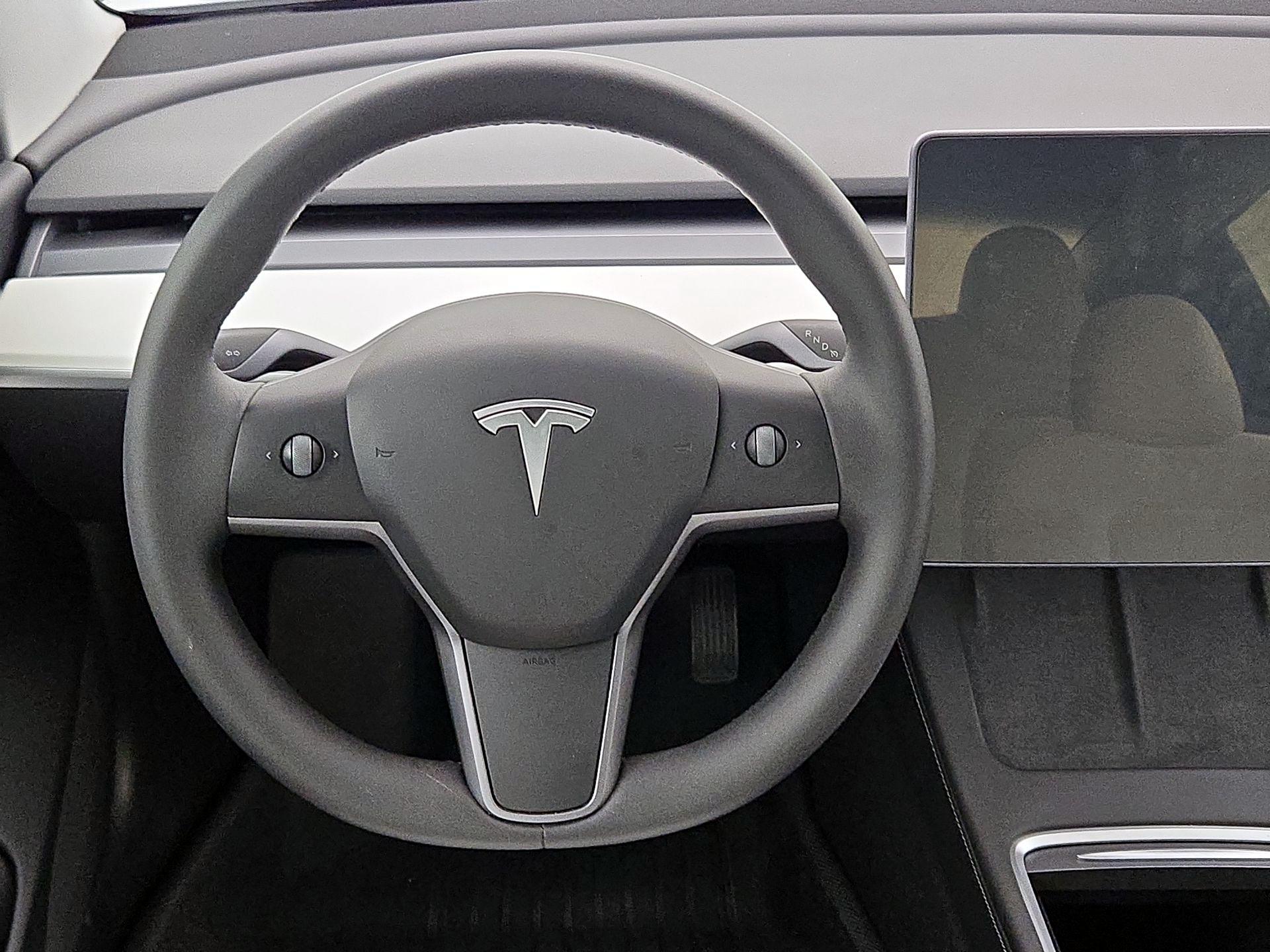 Thumbnail: 2021 Tesla Model 3 - 10