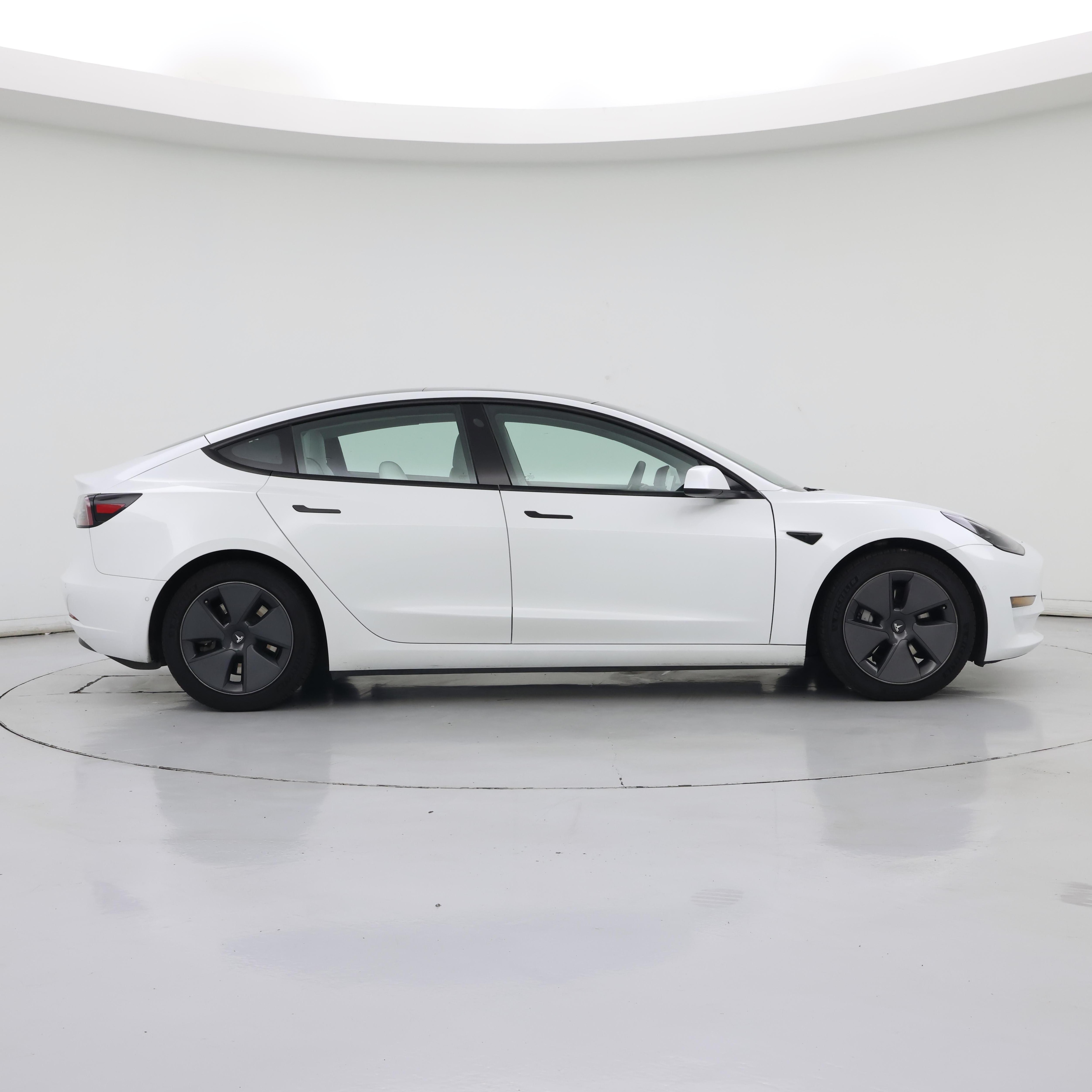 Thumbnail: 2021 Tesla Model 3 - 7