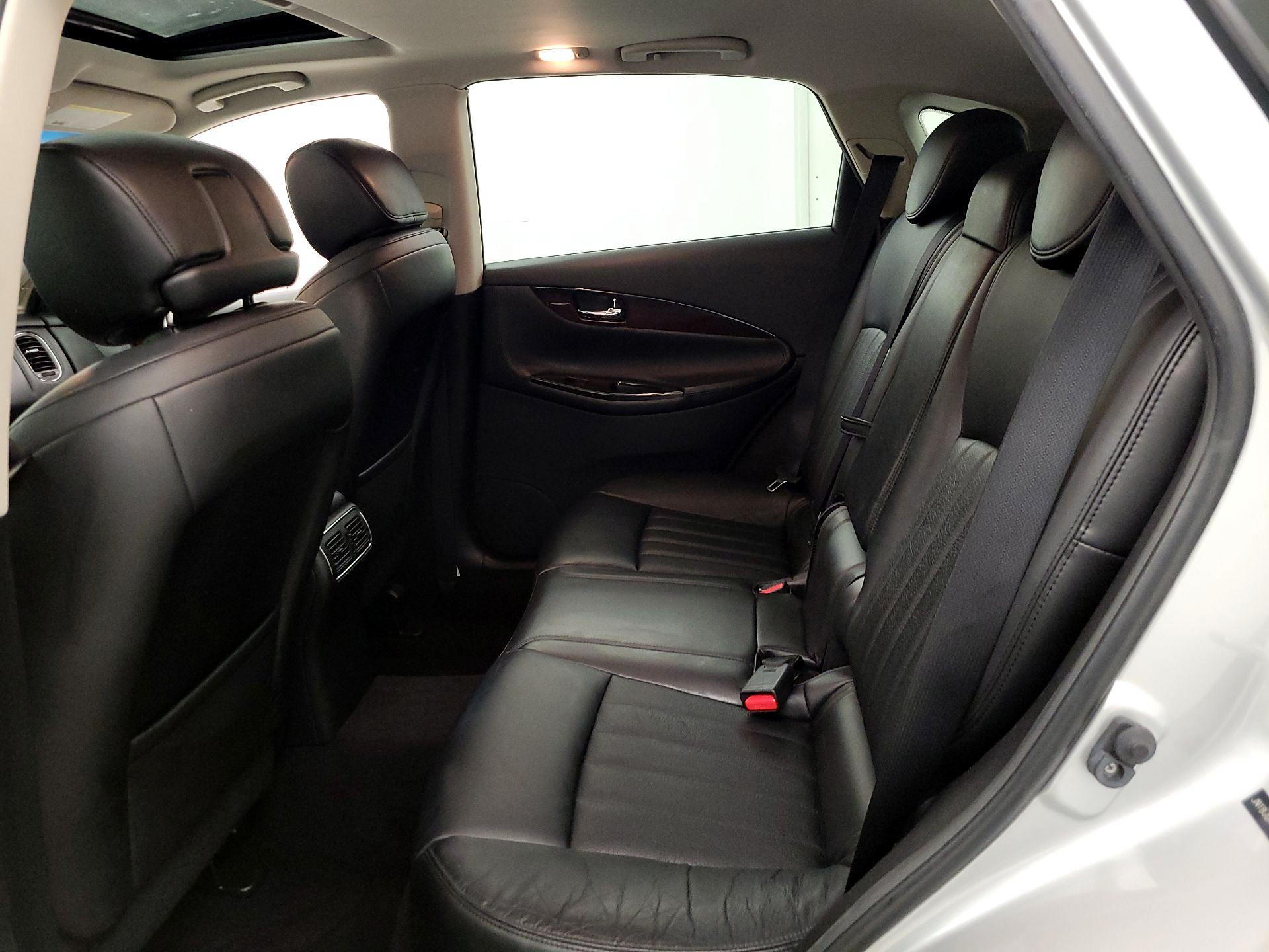 Thumbnail: 2016 INFINITI QX50 - 20