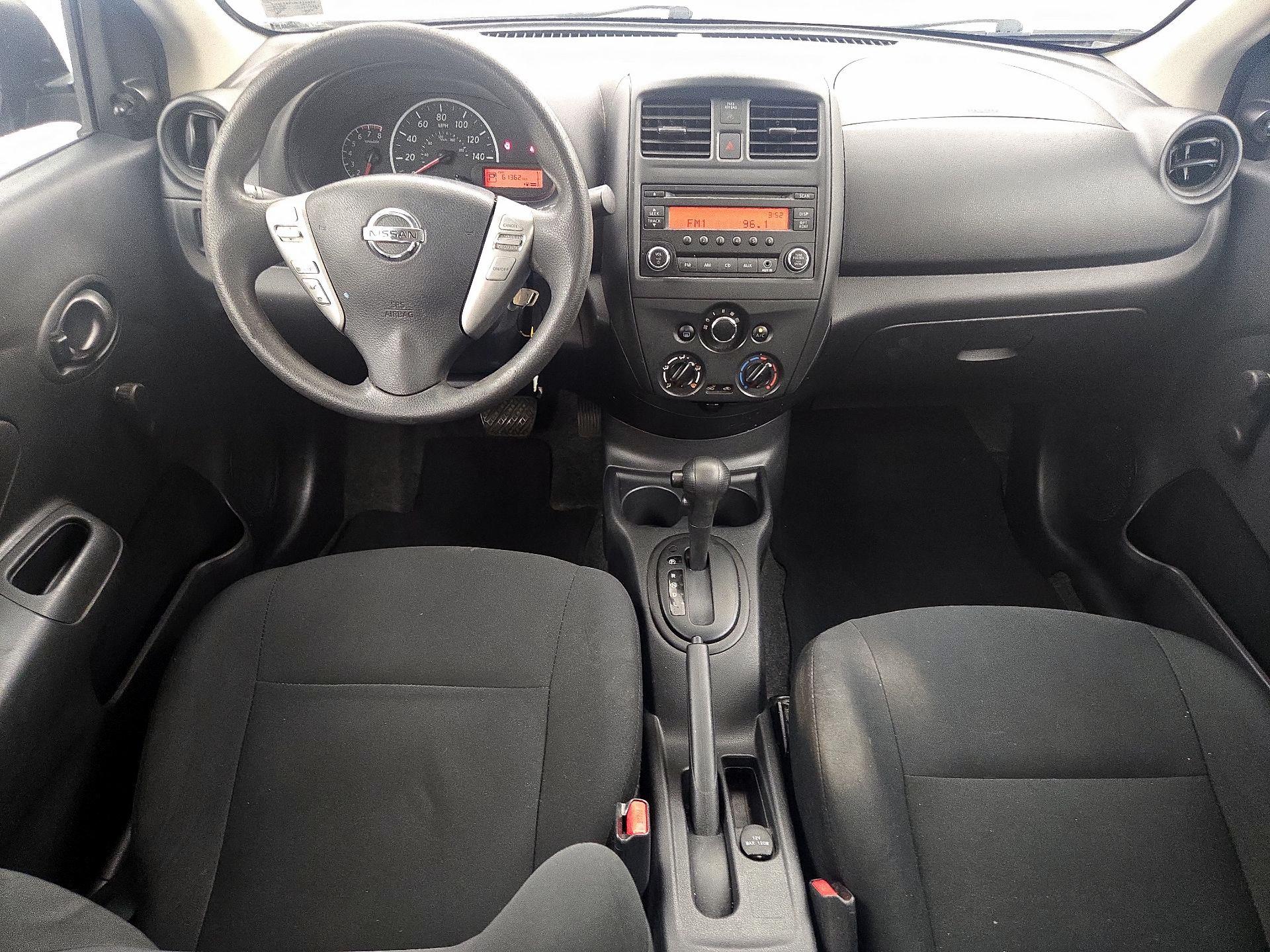 Thumbnail: 2015 Nissan Versa - 9