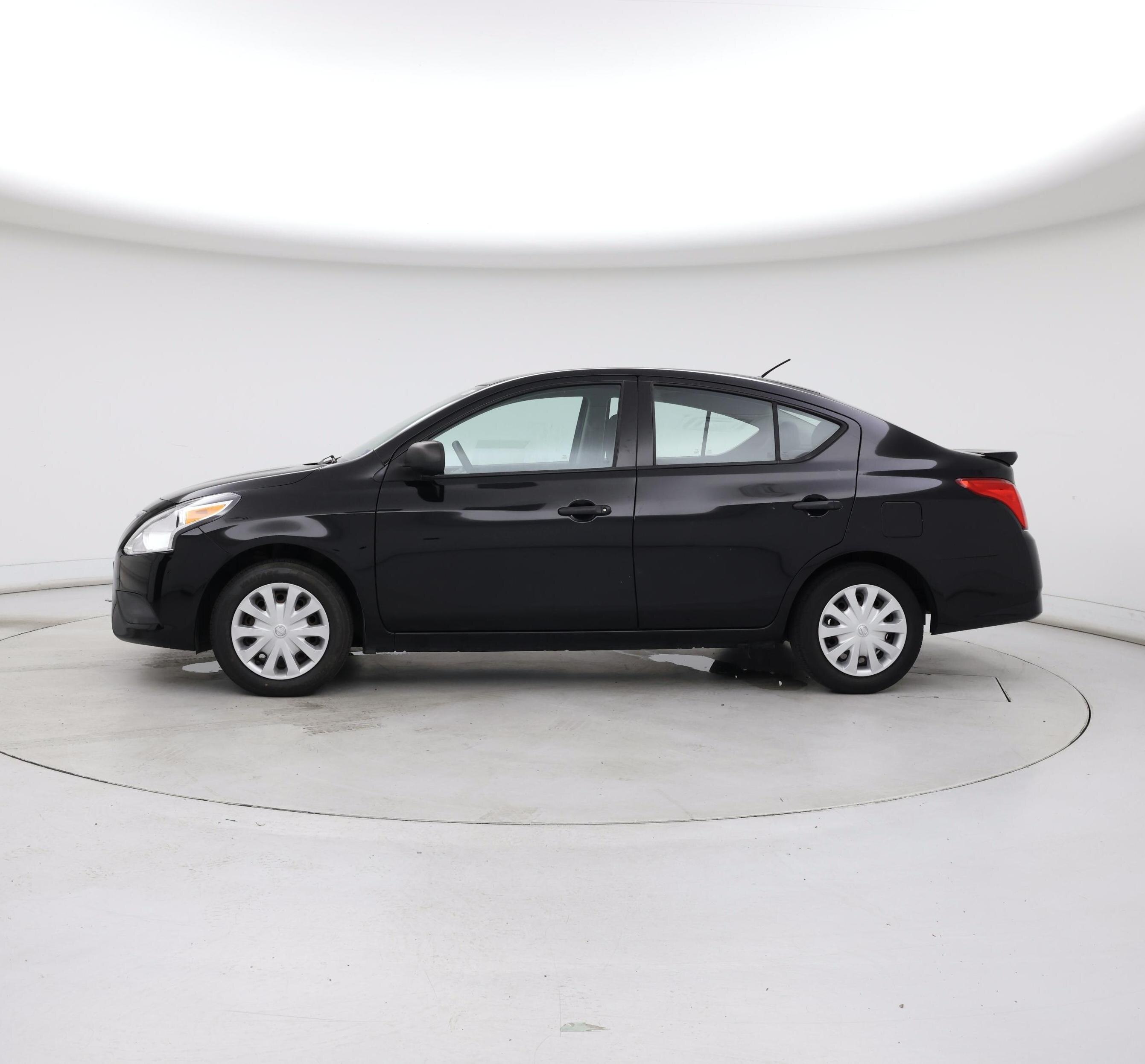 Thumbnail: 2015 Nissan Versa - 3