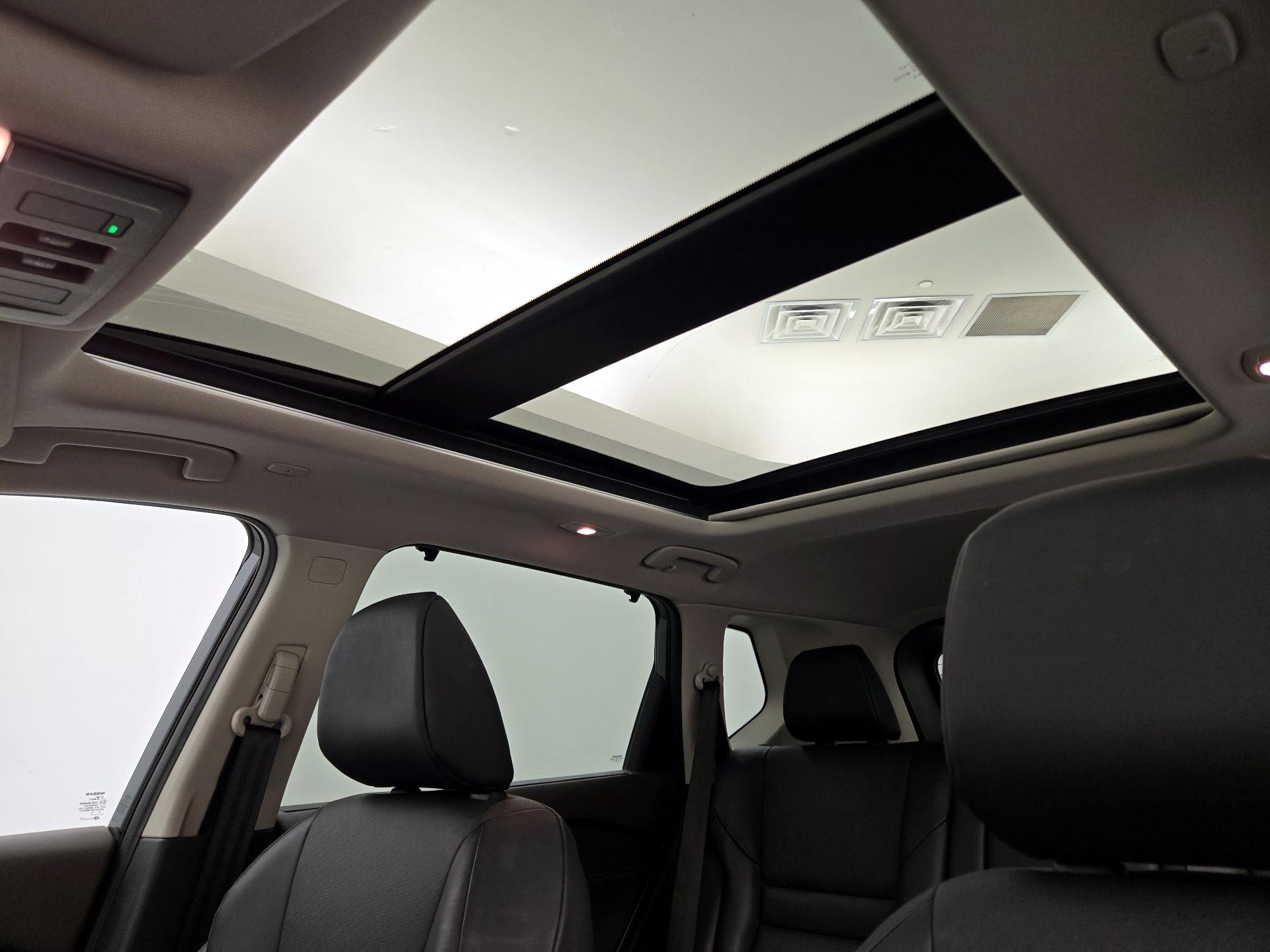 Thumbnail: 2023 Nissan Rogue - 19