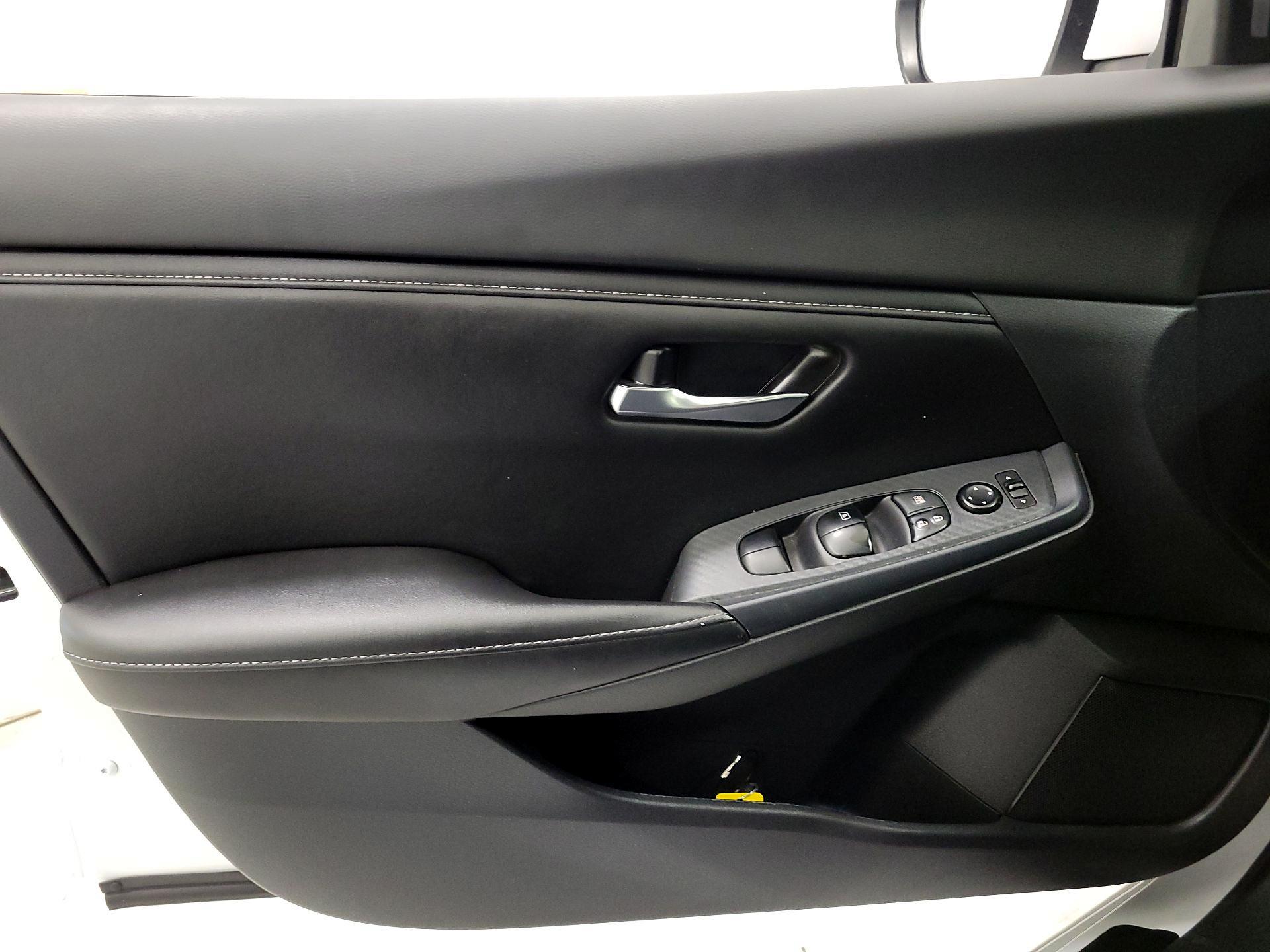 Thumbnail: 2023 Nissan Sentra - 12