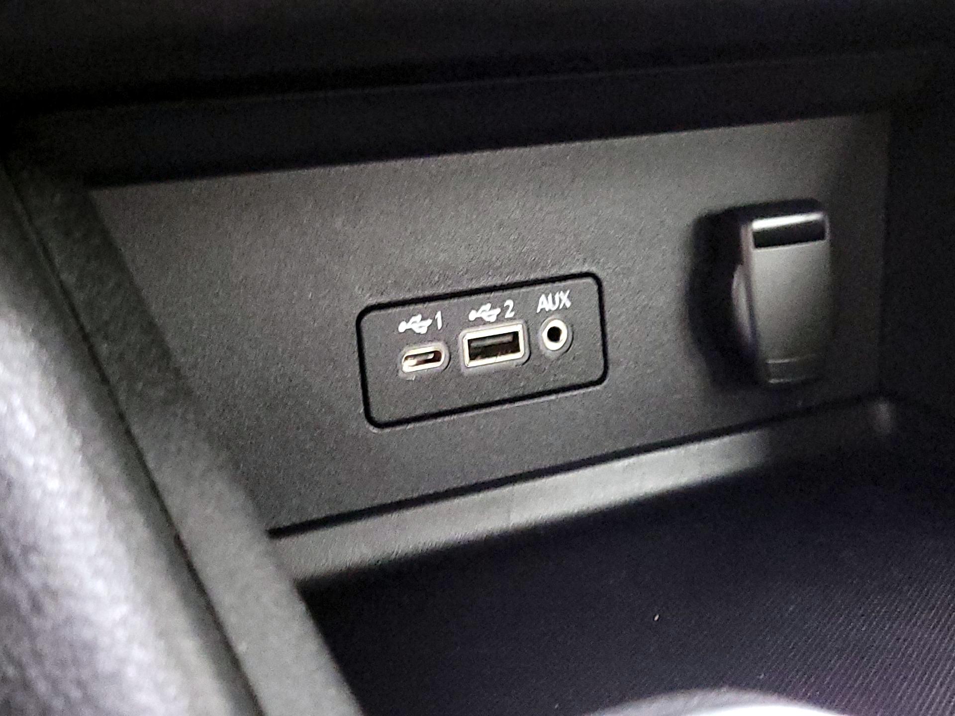 Thumbnail: 2023 Nissan Sentra - 18