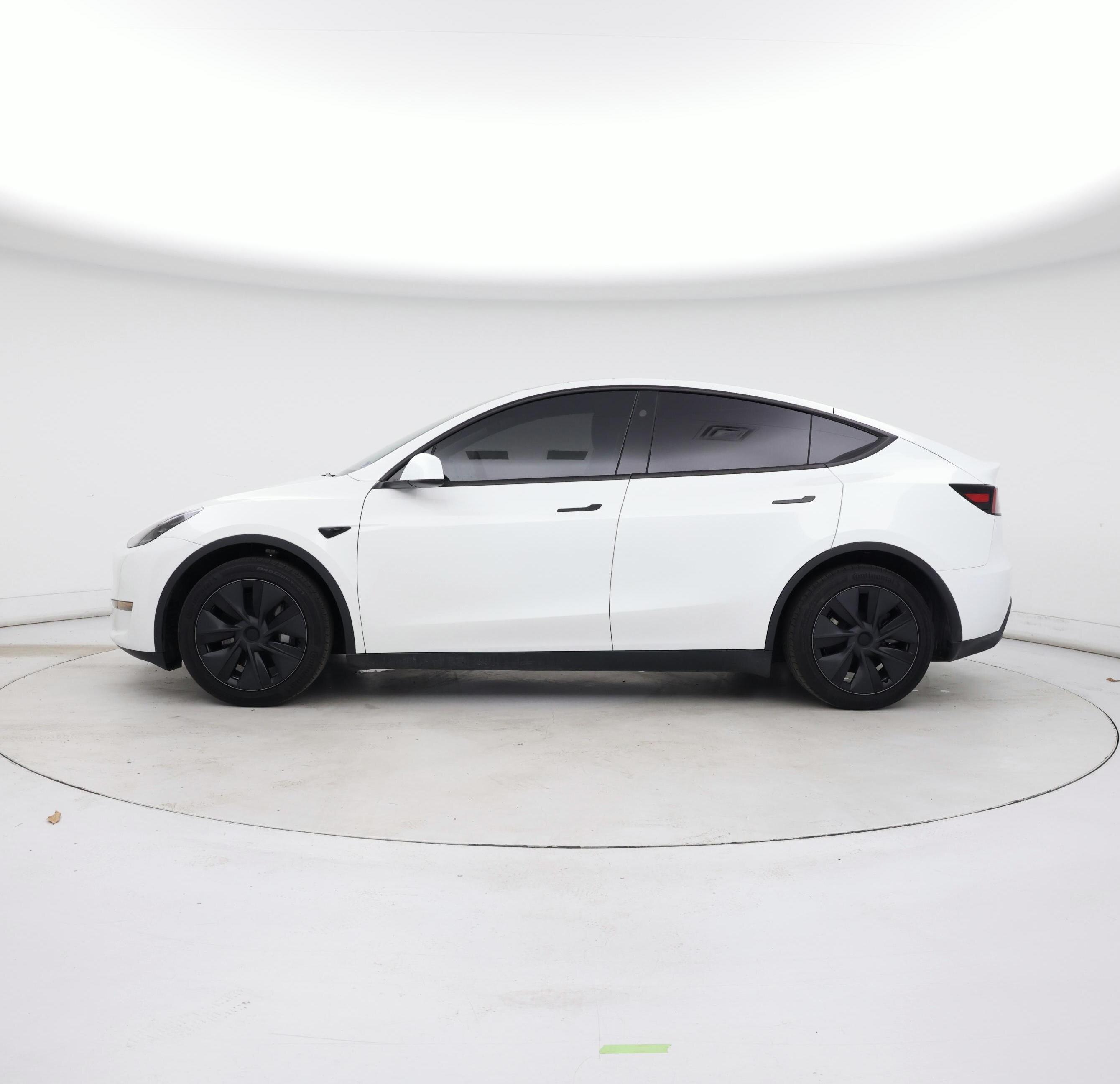 Thumbnail: 2024 Tesla Model Y - 3