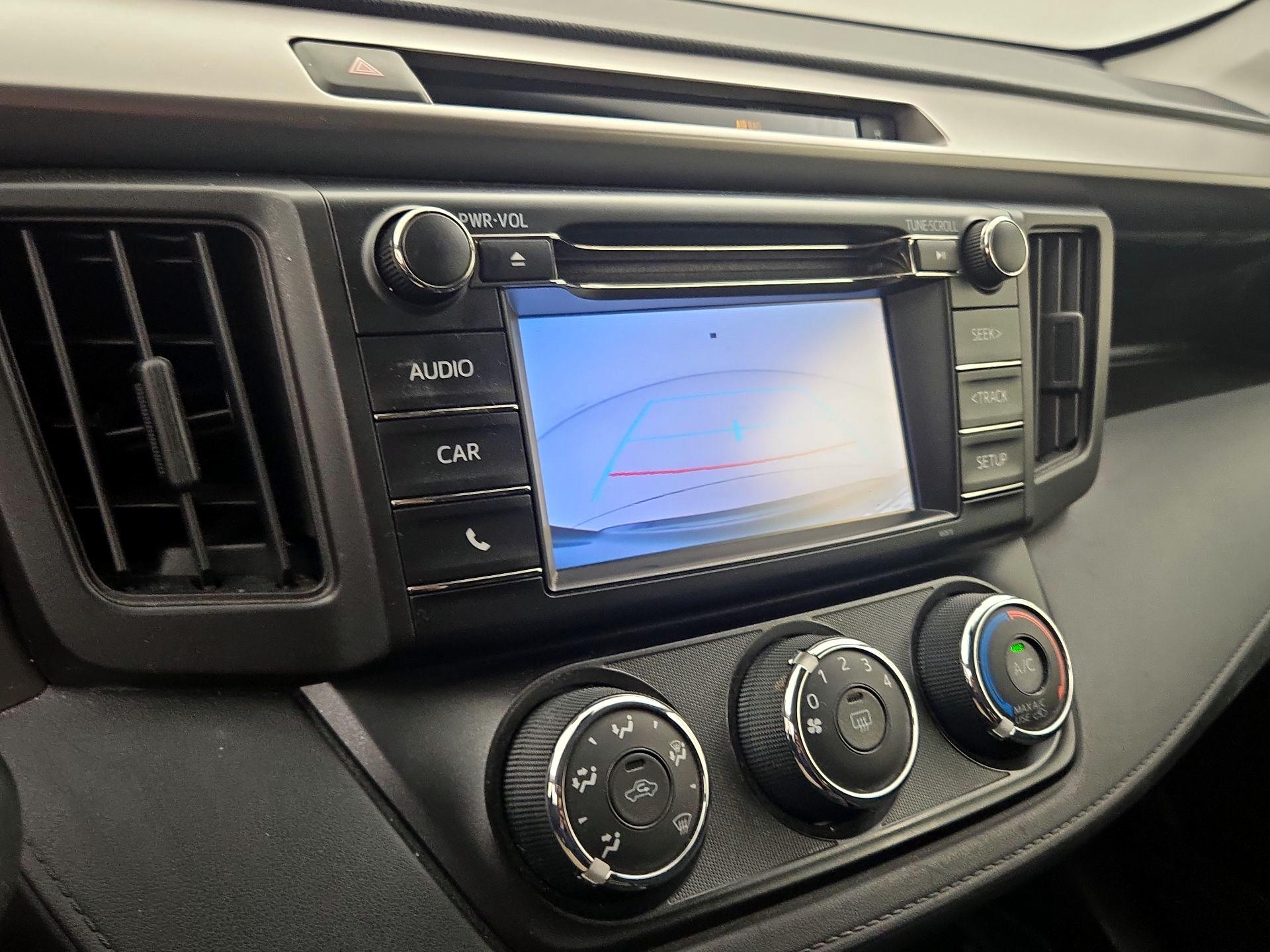 Thumbnail: 2018 Toyota RAV4 - 14