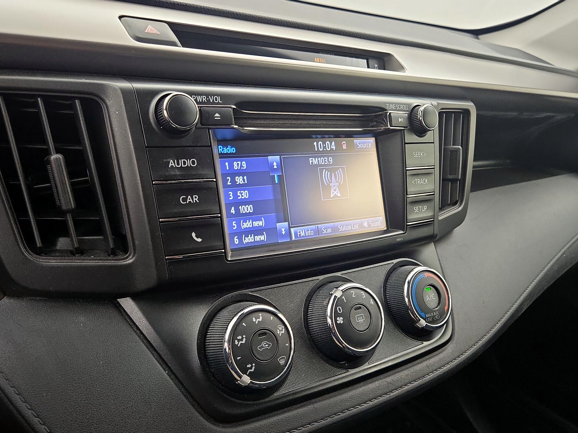 Thumbnail: 2018 Toyota RAV4 - 15