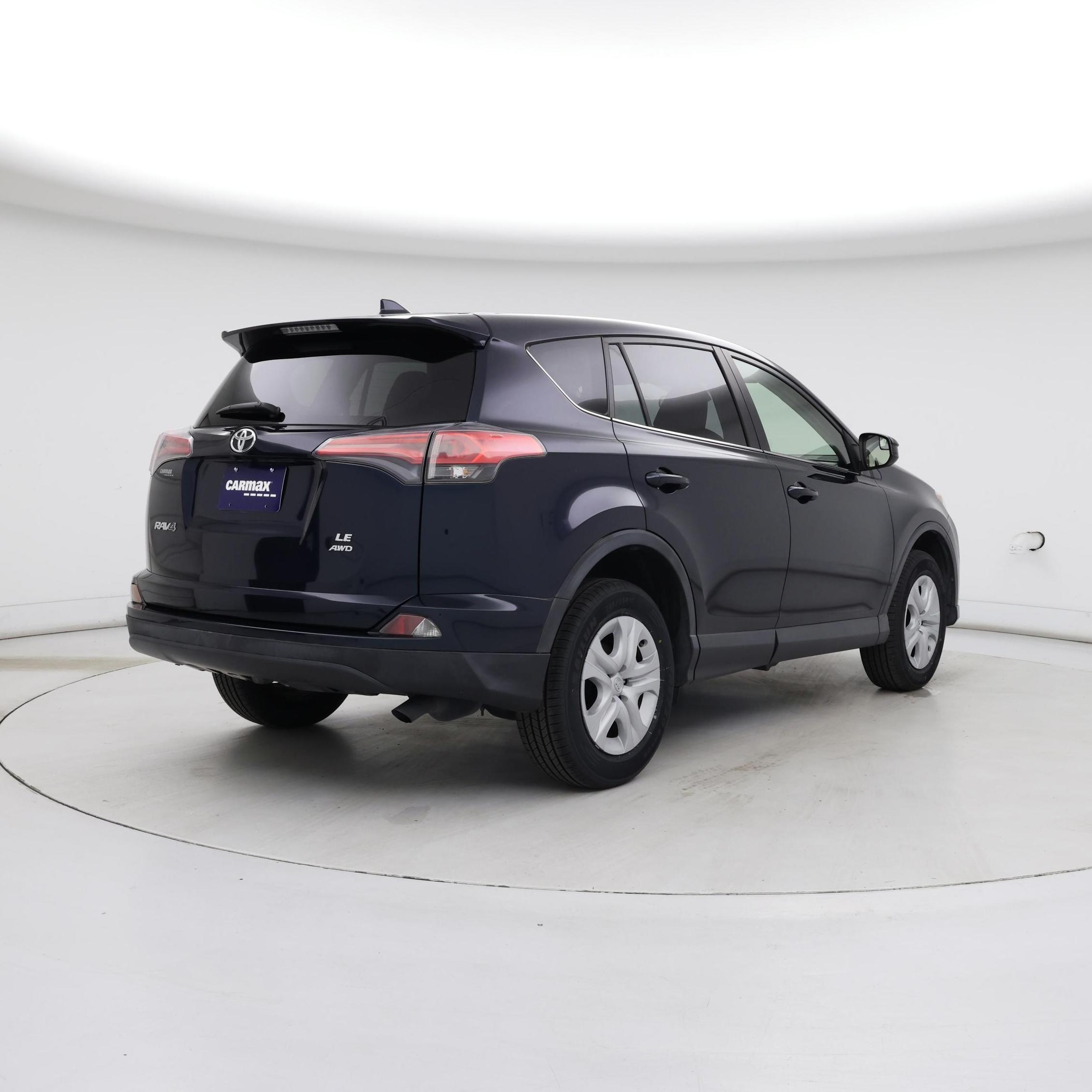 Thumbnail: 2018 Toyota RAV4 - 8