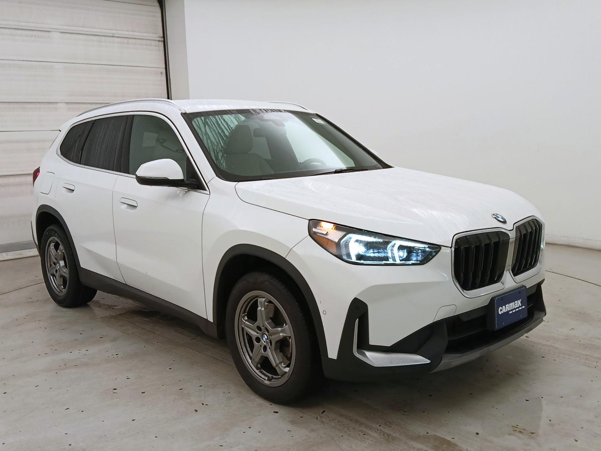 Thumbnail: 2023 BMW X1 - 1