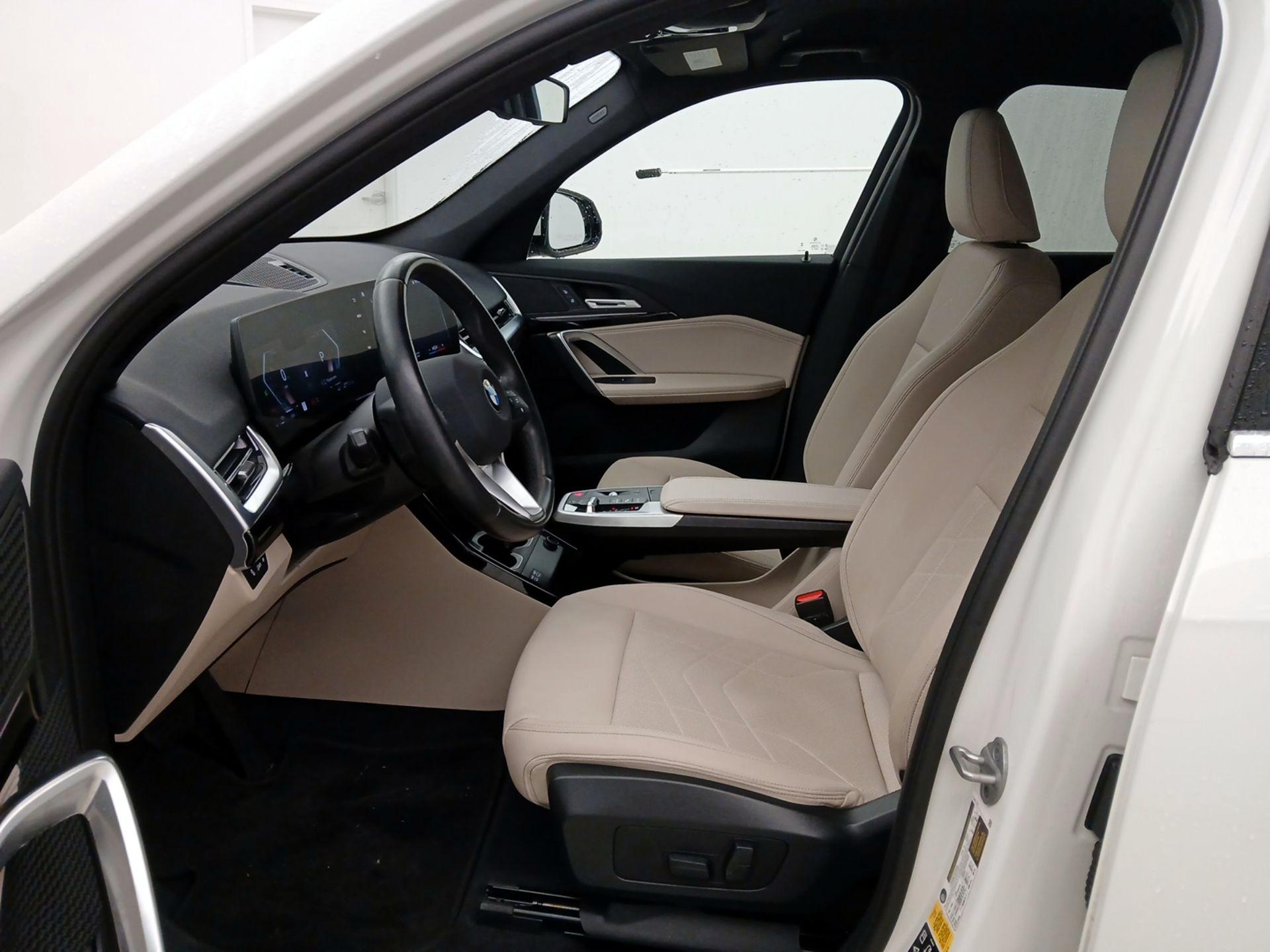Thumbnail: 2023 BMW X1 - 9