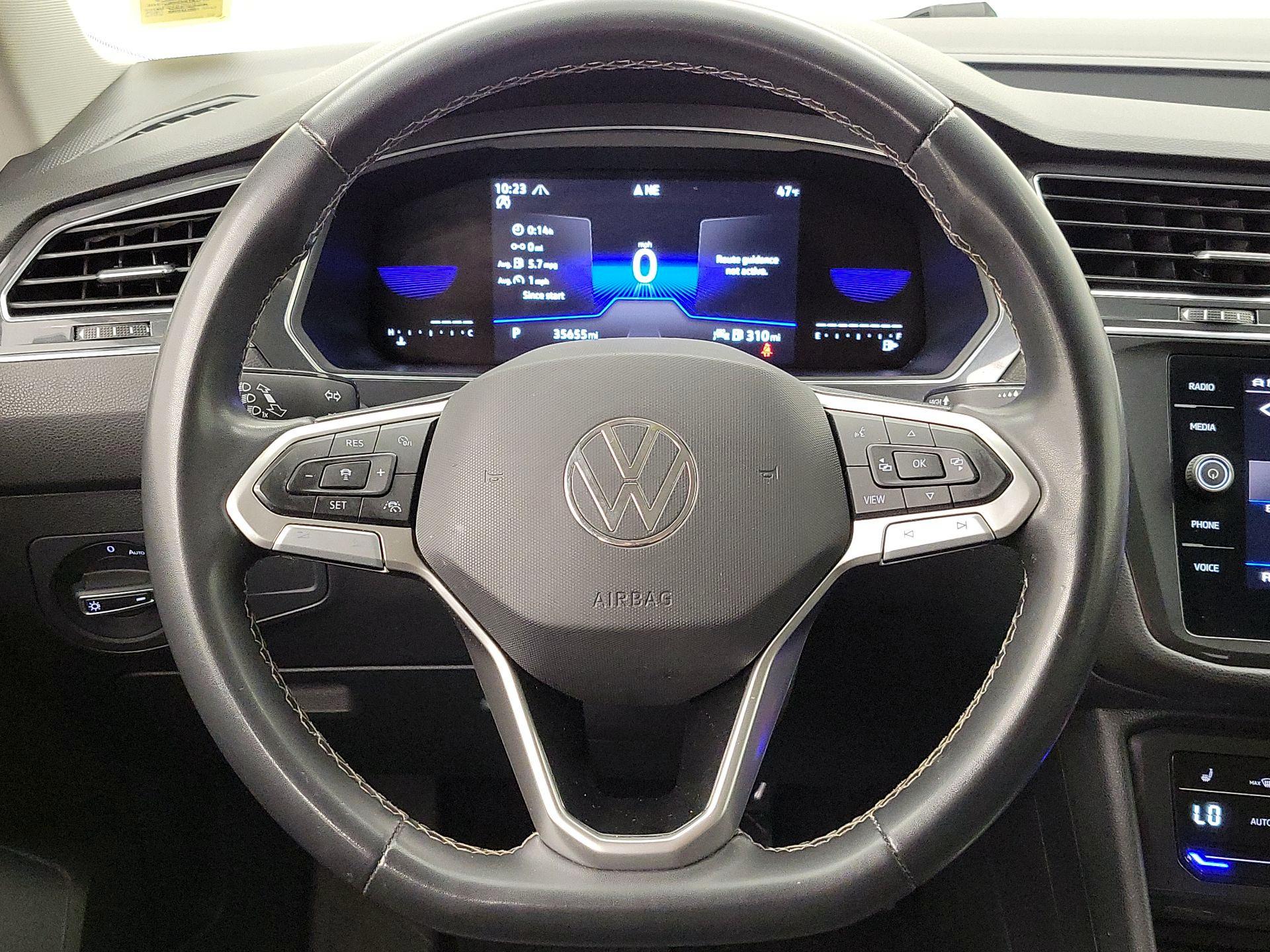 Thumbnail: 2023 Volkswagen Tiguan - 10