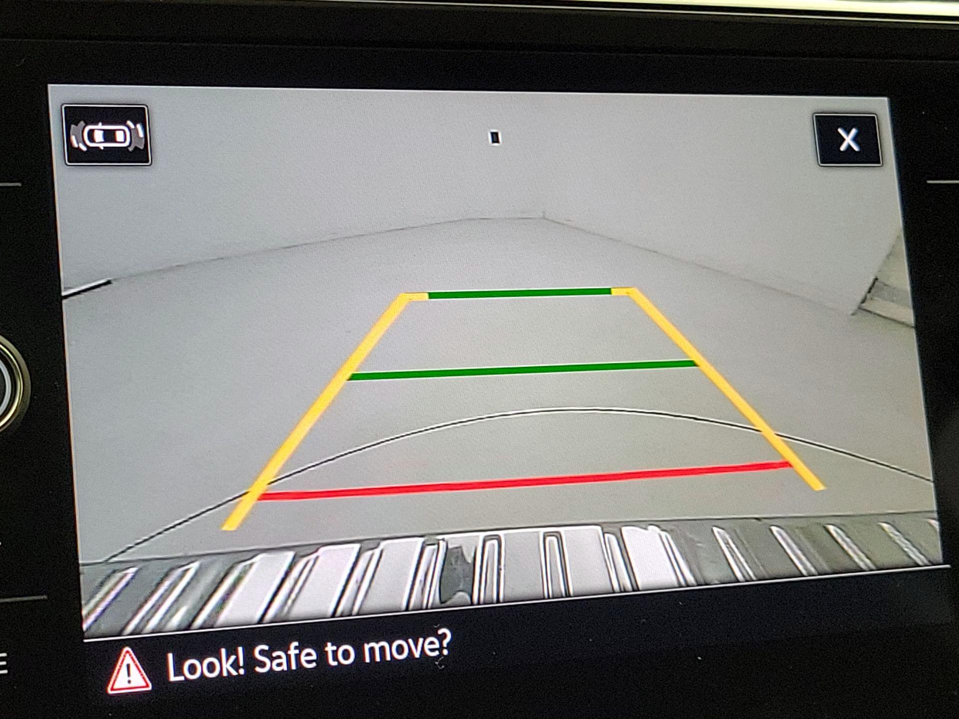 Thumbnail: 2023 Volkswagen Tiguan - 14