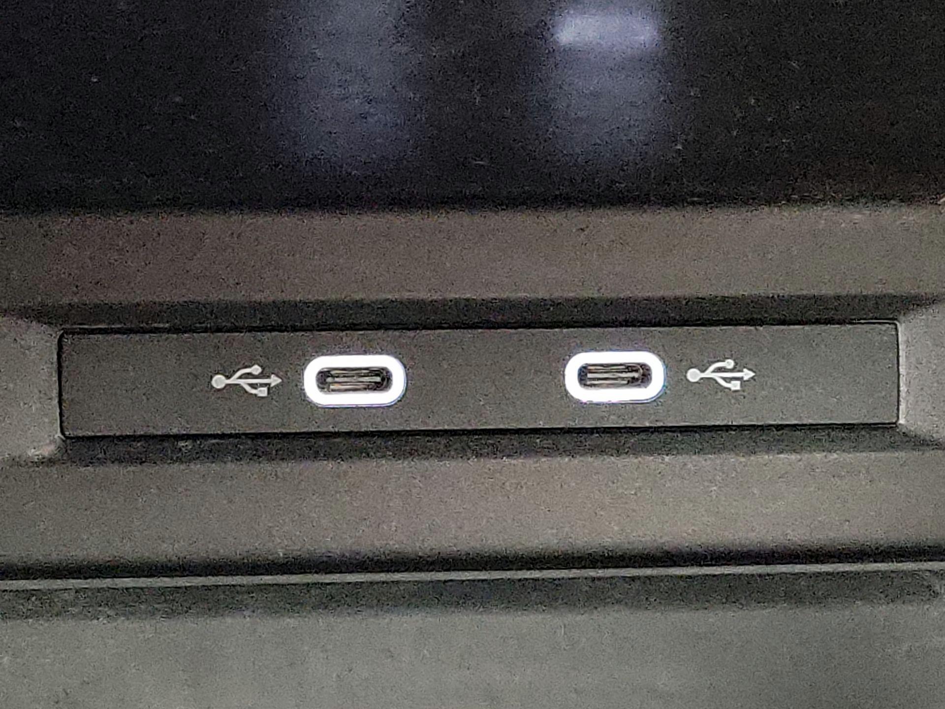 Thumbnail: 2023 Volkswagen Tiguan - 18