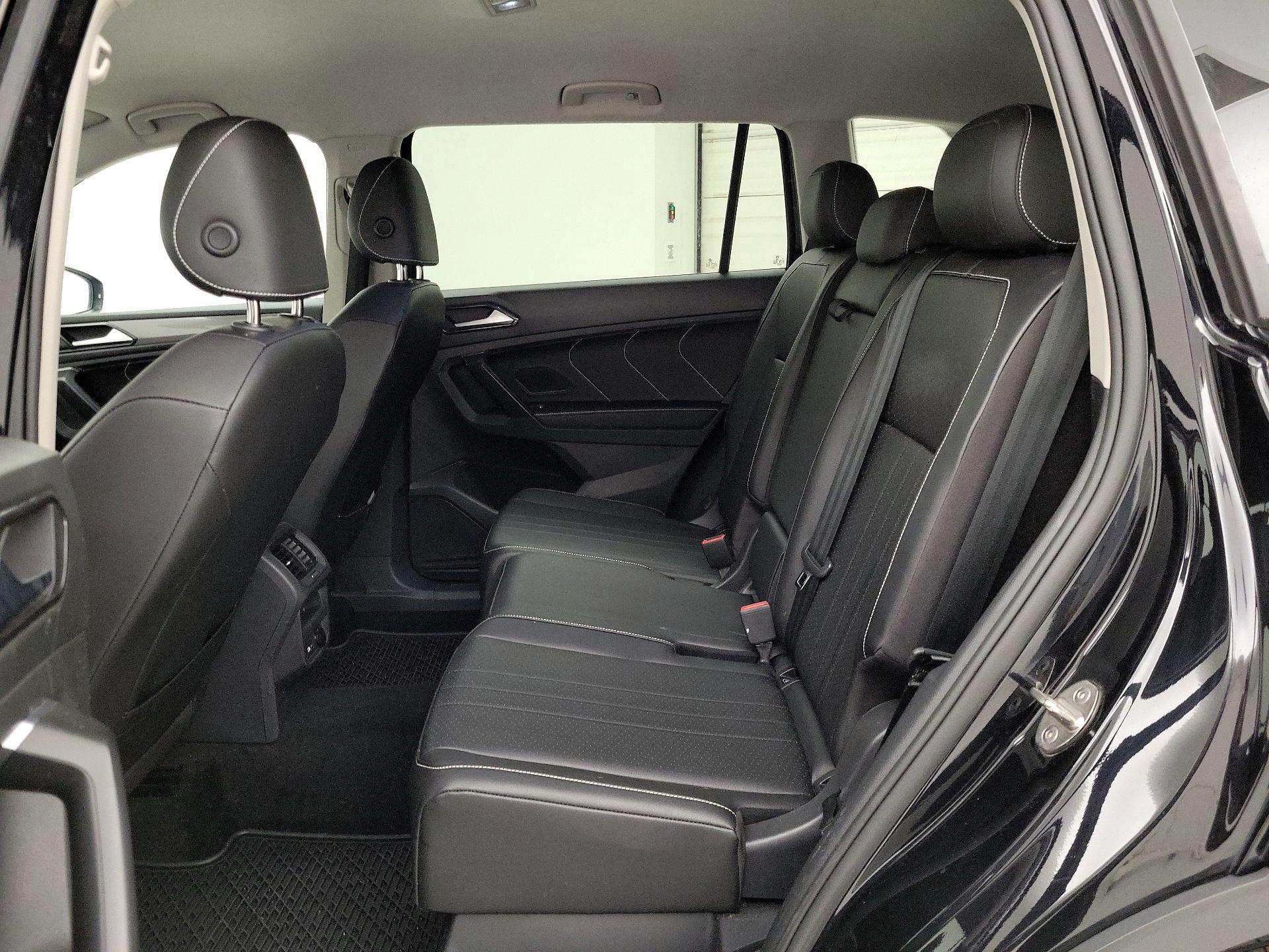 Thumbnail: 2023 Volkswagen Tiguan - 19