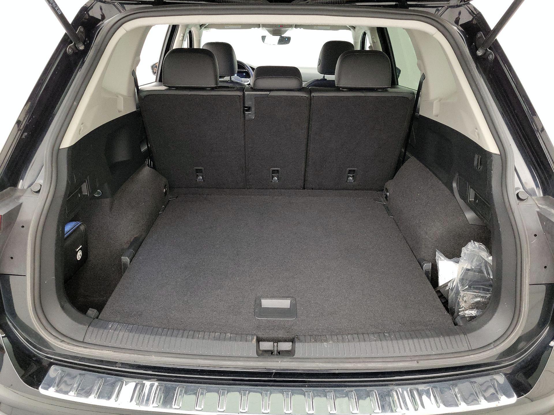 Thumbnail: 2023 Volkswagen Tiguan - 20