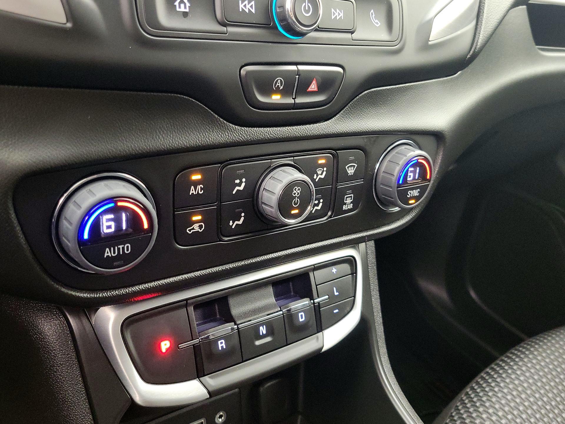 Thumbnail: 2022 GMC Terrain - 16